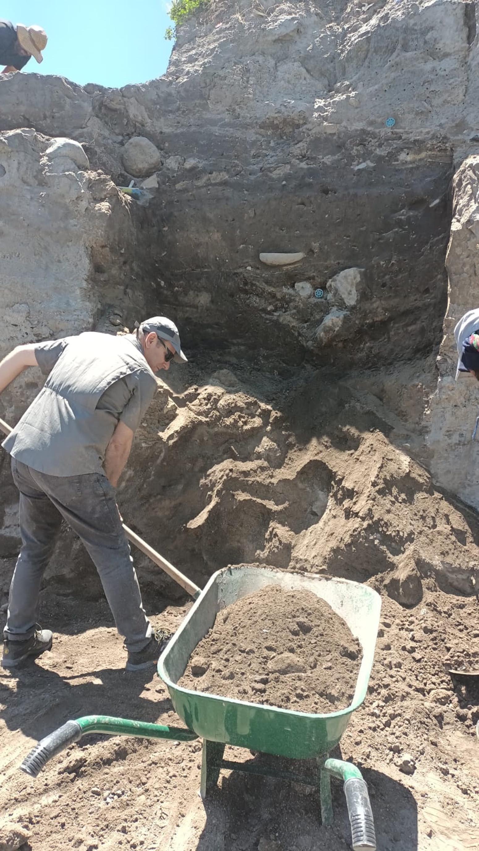 Bülent Gönültaş Değirmenler Höyük Kazısı