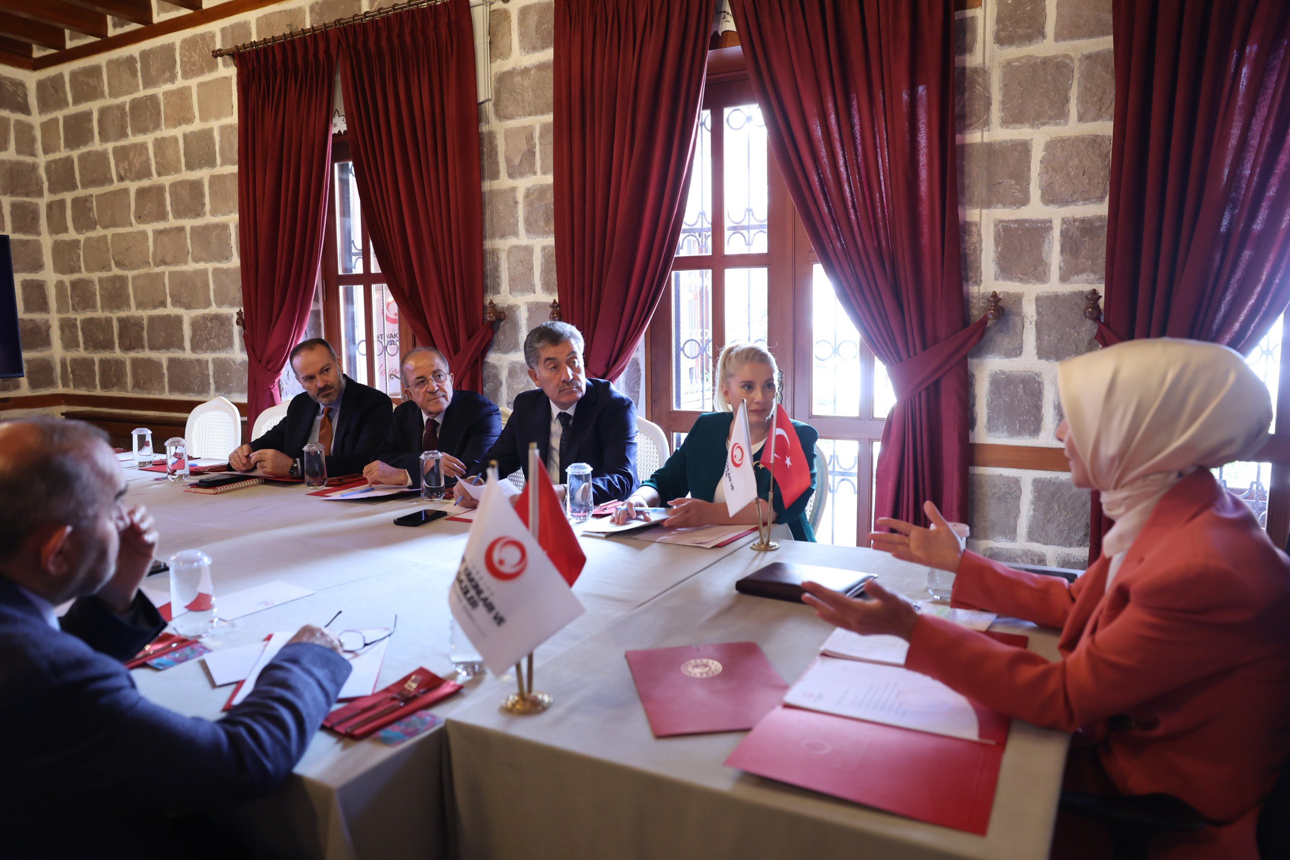 Bakan Göktaş Toplantıda