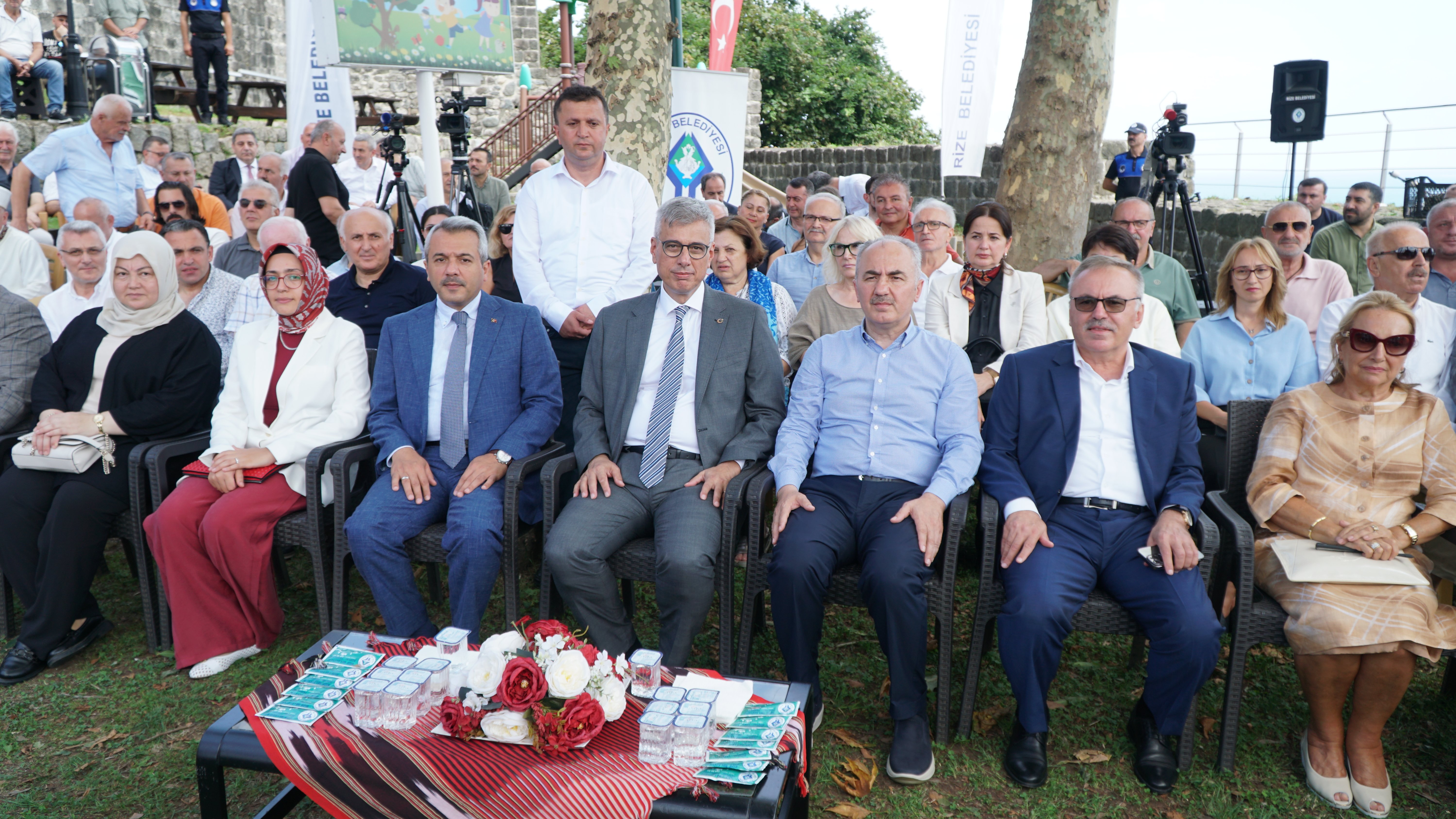 Bakan Kemal Memişoğlu
