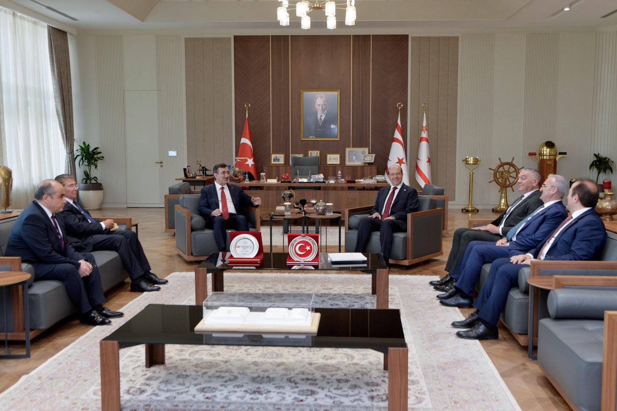 Cumhurbaşkanı Yardımcısı Yılmaz, KKTC Cumhurbaşkanı Tatar ile görüşme