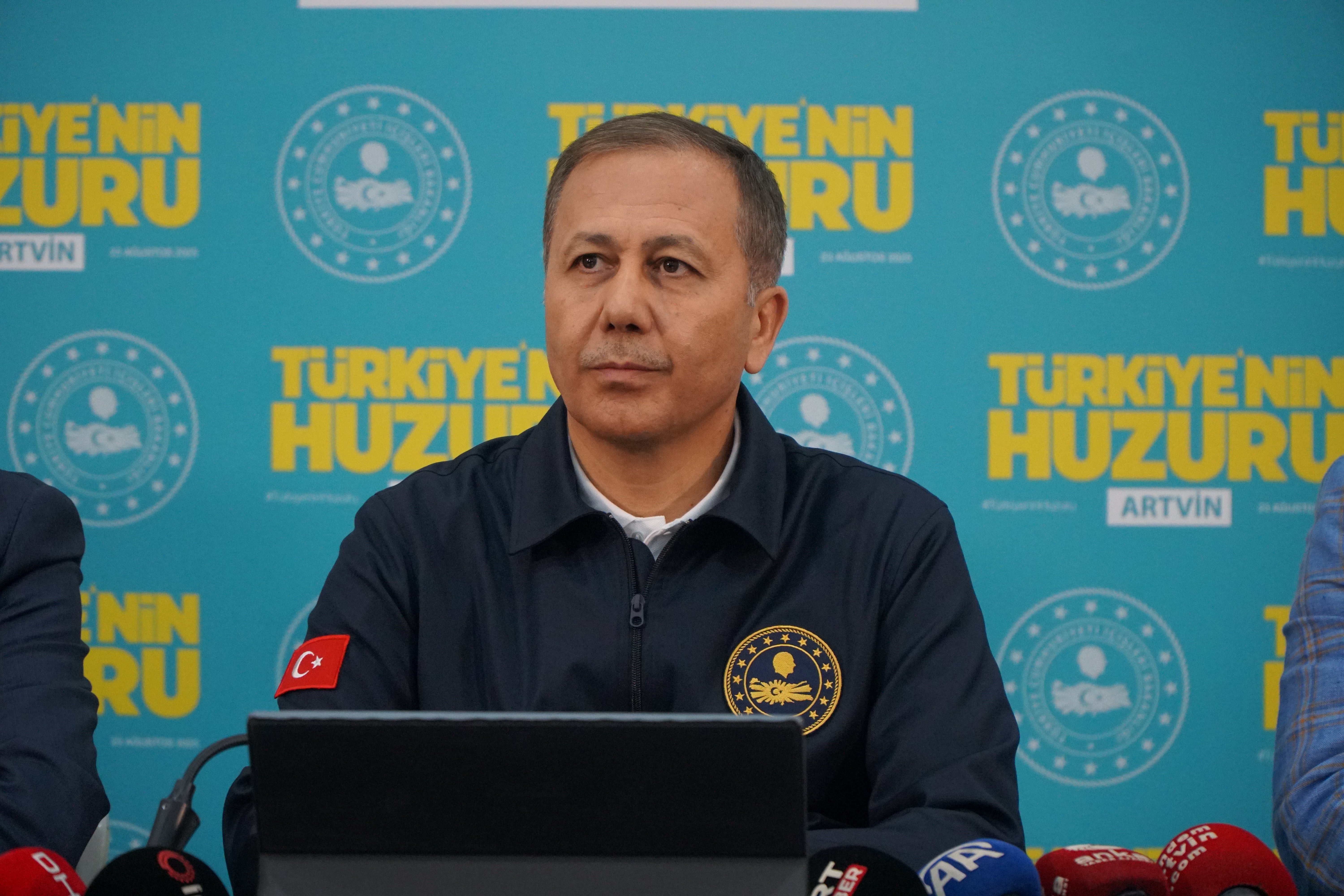 Bakan Ali Yerlikaya Artvin Toplantısı