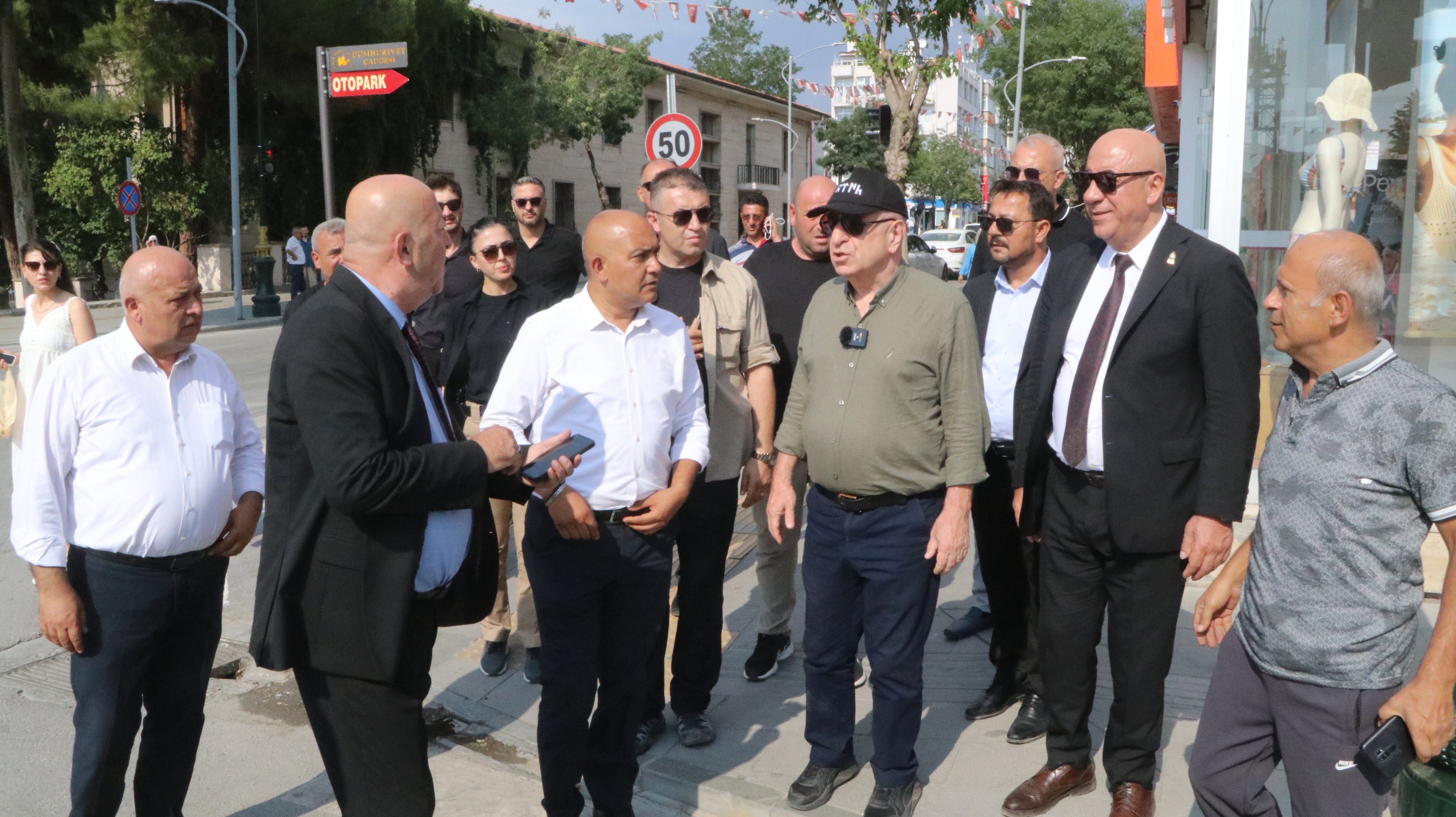 Ümit Özdağ Esnaf Ziyareti