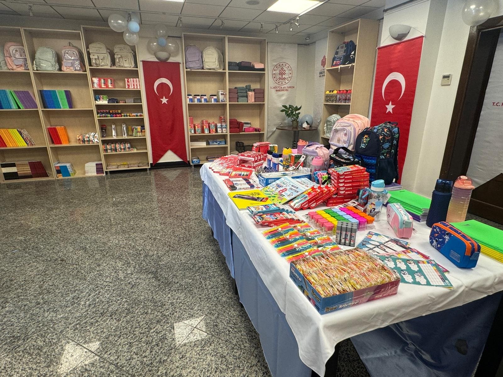 Öğrencilere Kırtasiye Yardımı