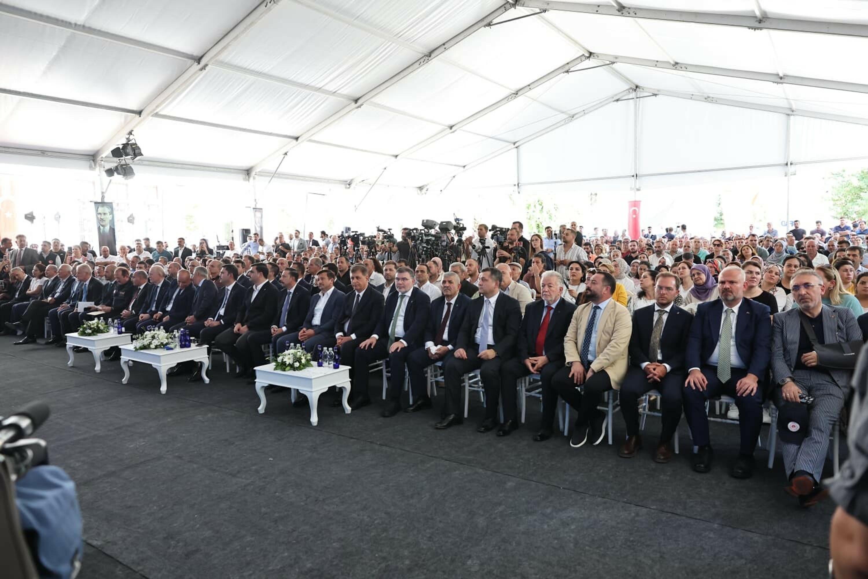 Protokol üyeleri temel atma töreninde