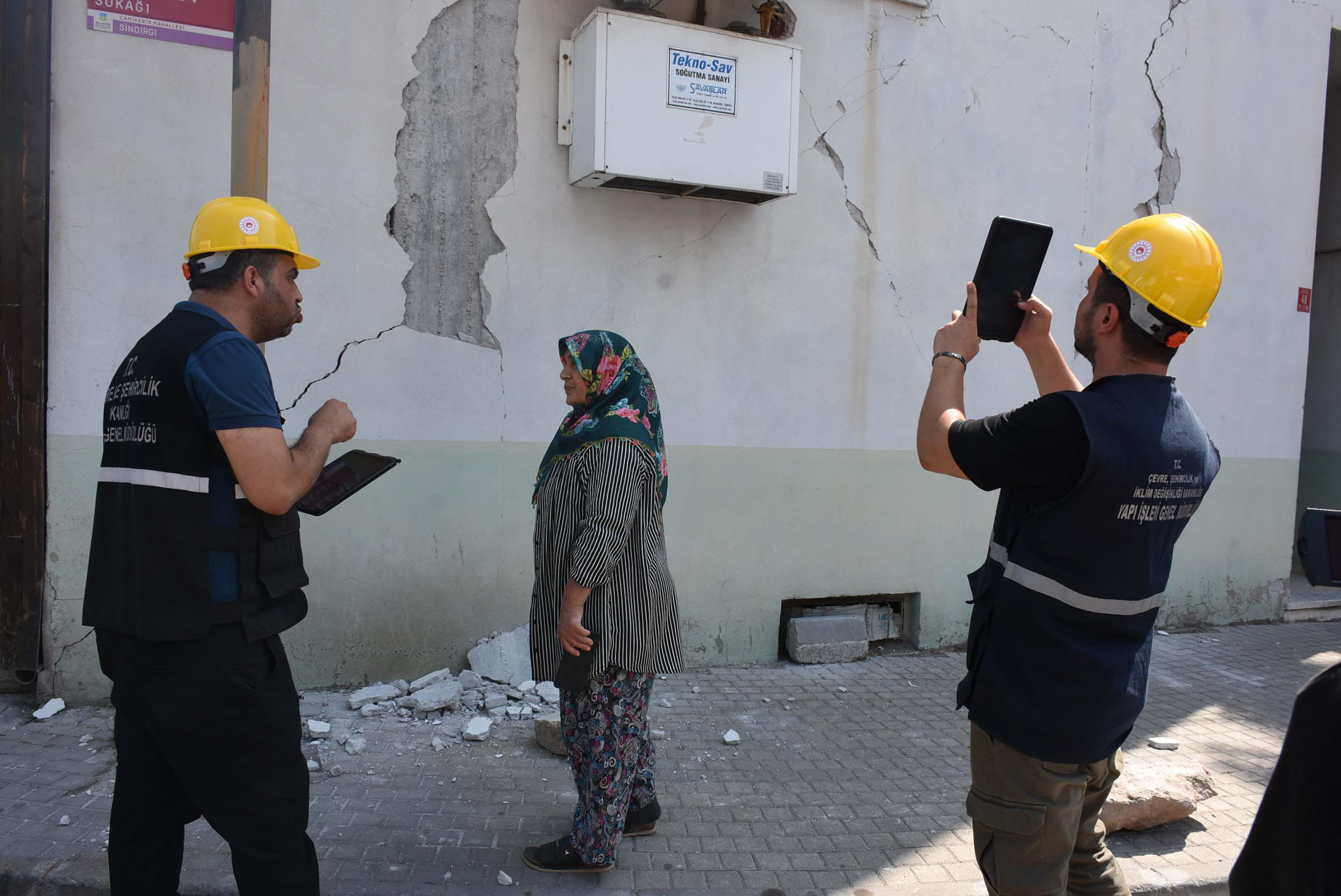 Sındırgı Deprem Hasar Tespit Ekipleri