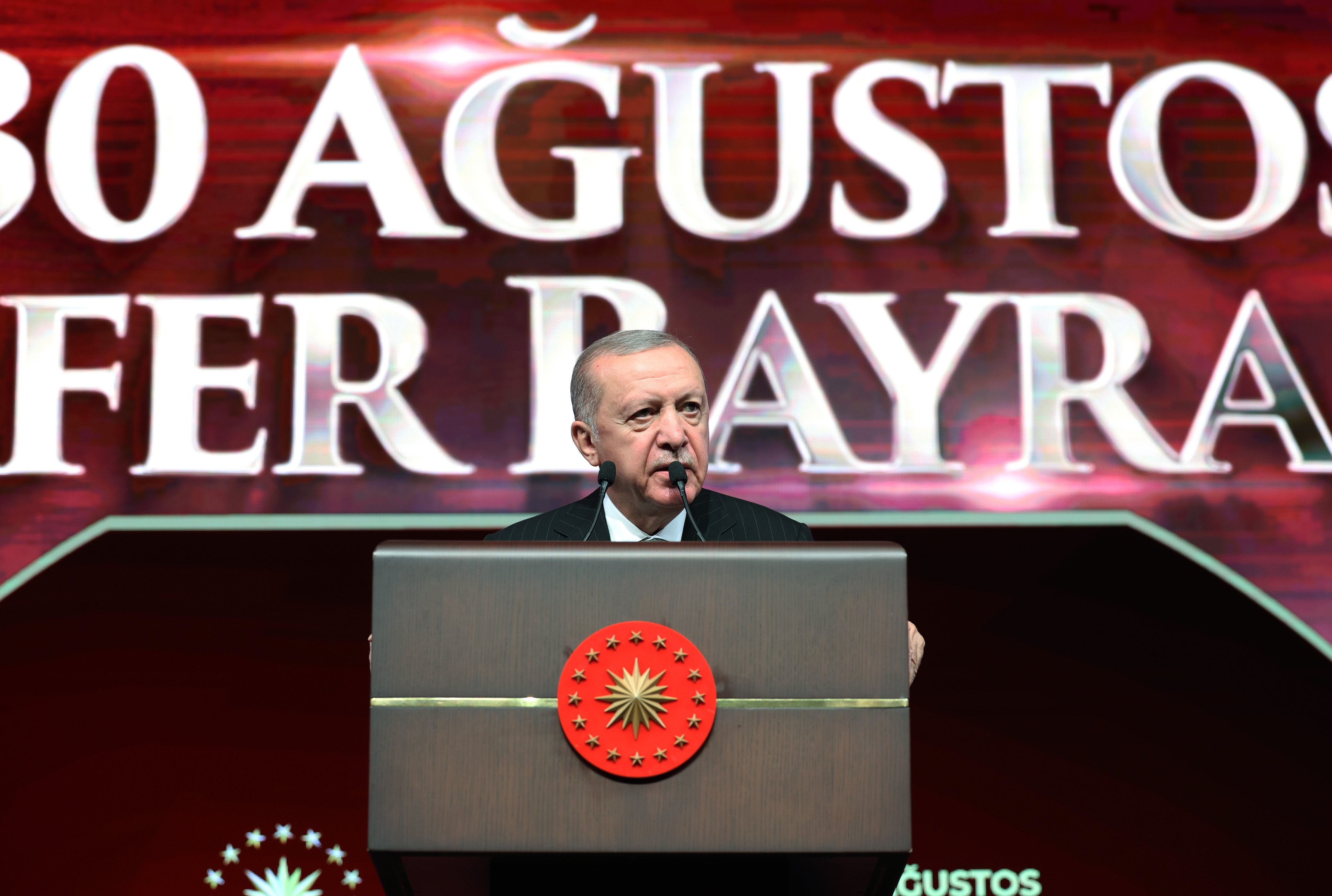 Cumhurbaşkanı Erdoğan konuşma yapıyor