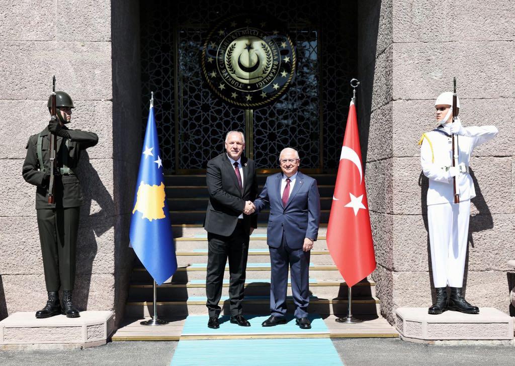 Yaşar Güler ve Fikrim Damka görüşmesi