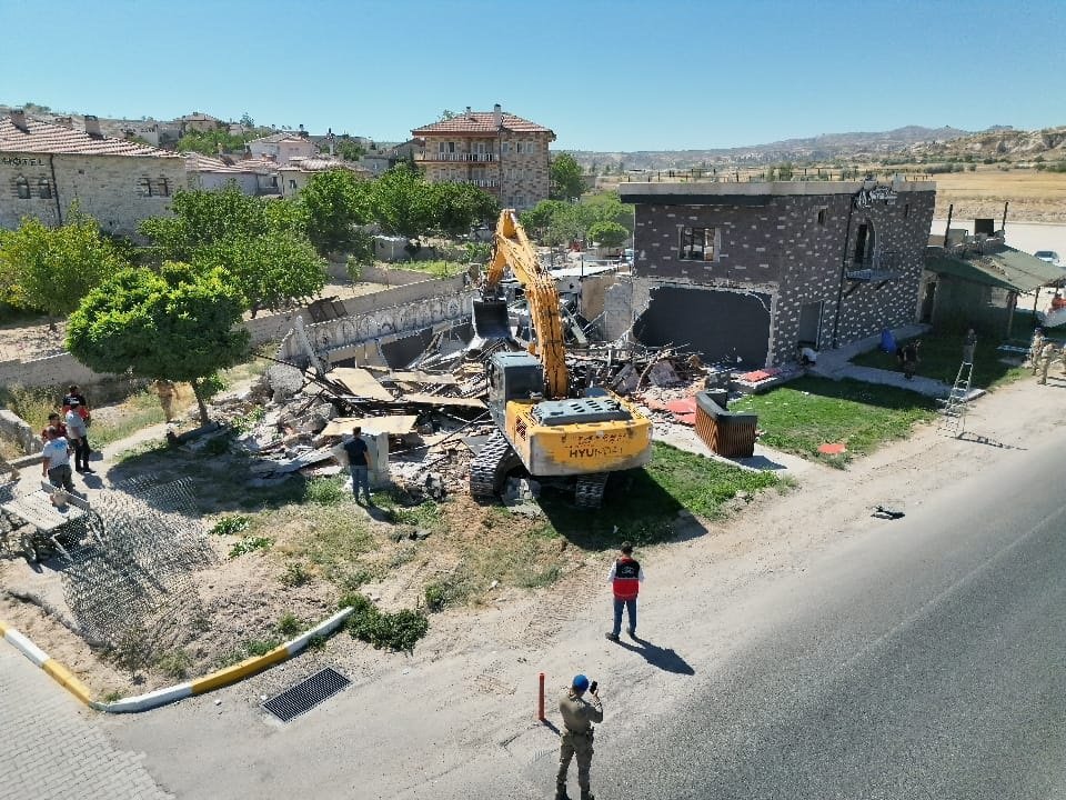 Kapadokya kaçak otel yıkımı