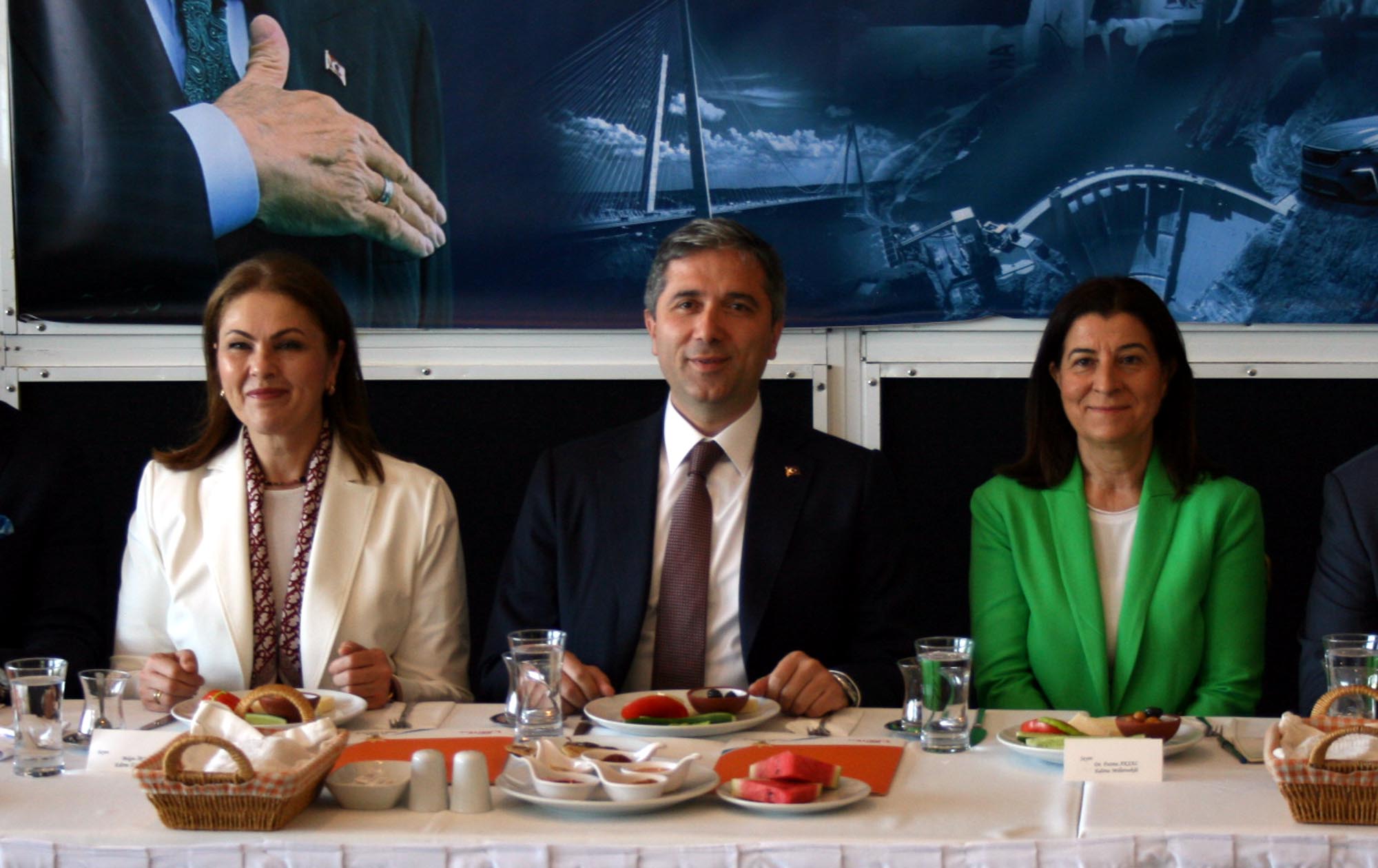 AK Parti Genel Başkan Yardımcısı Zafer Sırakaya