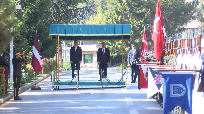 Güler ve Sprüds görüşmesi