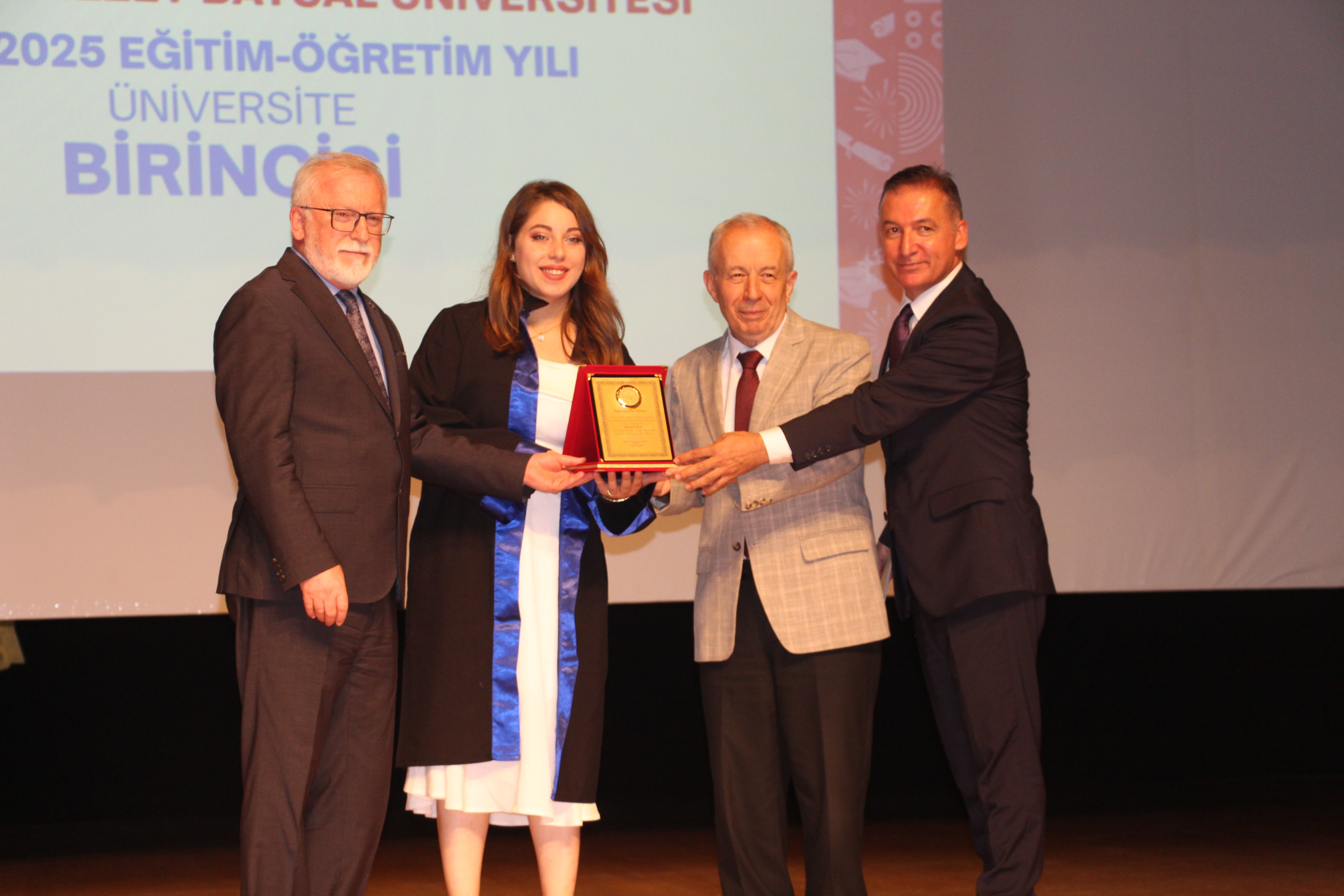 BAİBÜ Ödül Töreni