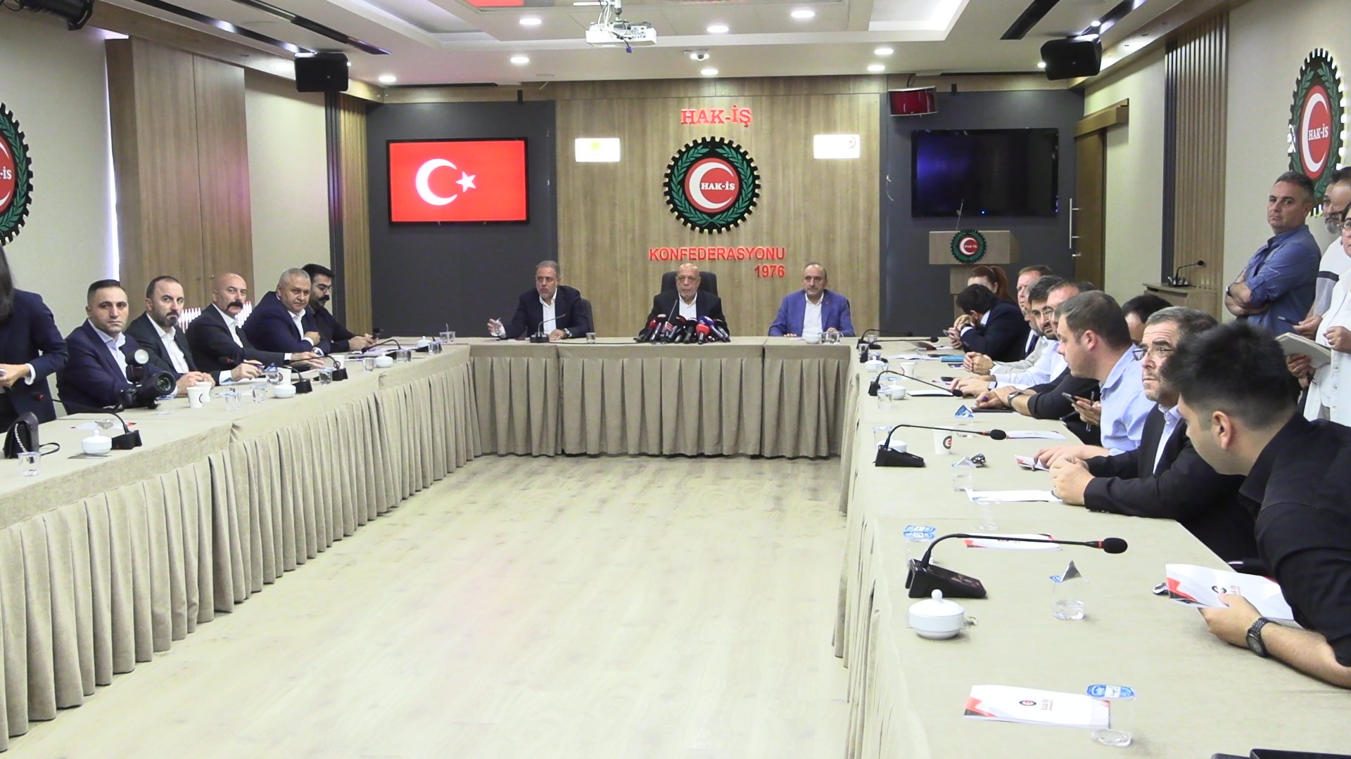 HAK-İŞ Başkanı Mahmut Arslan