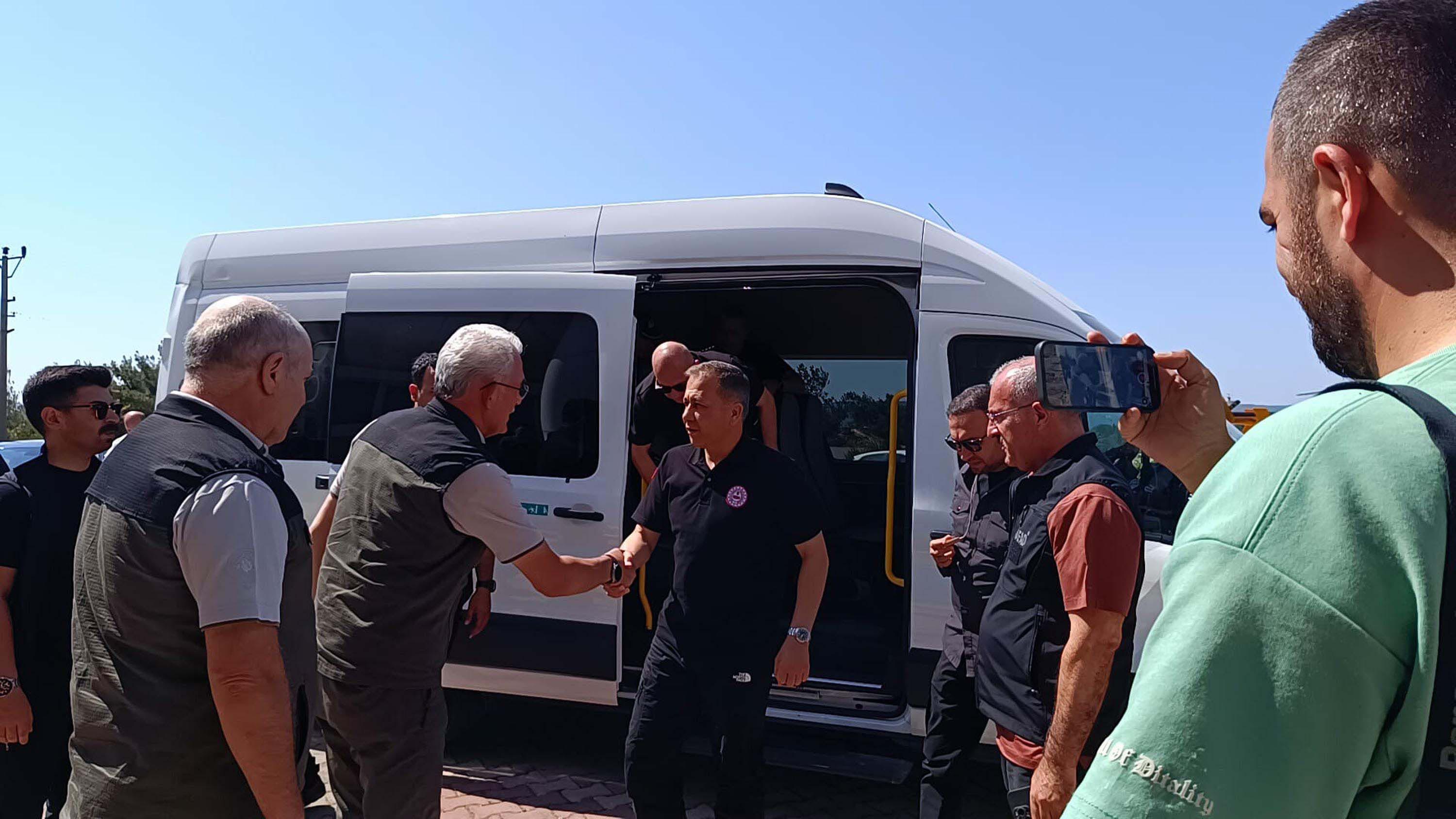 Bakan Yerlikaya Çanakkale yangını