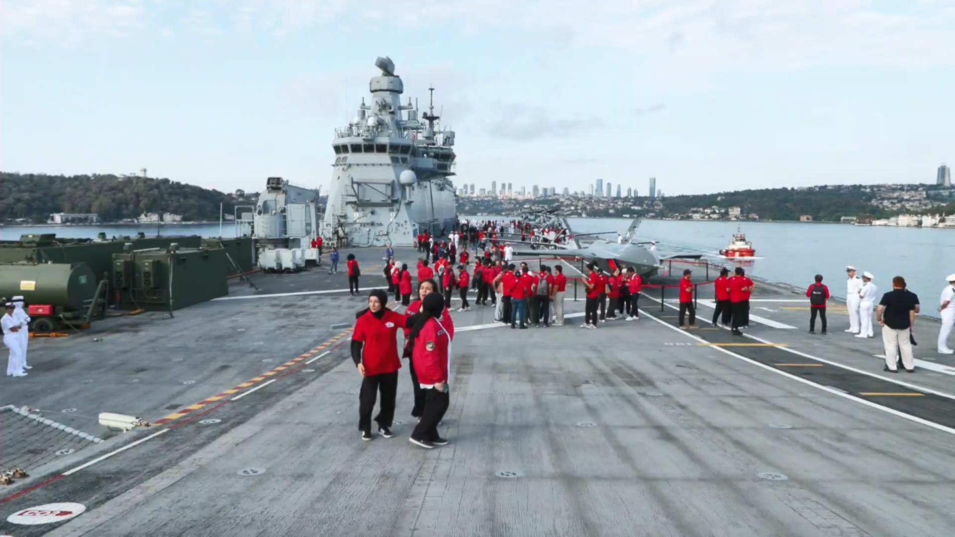 TCG Anadolu Boğaz Geçişi