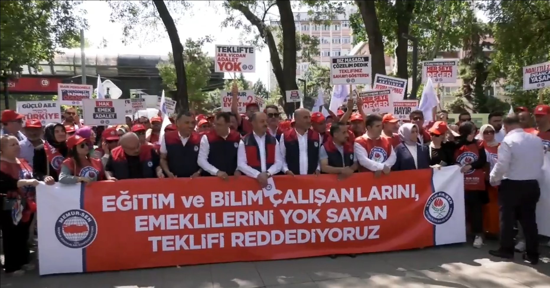 Eğitim-Bir-Sen protestosu