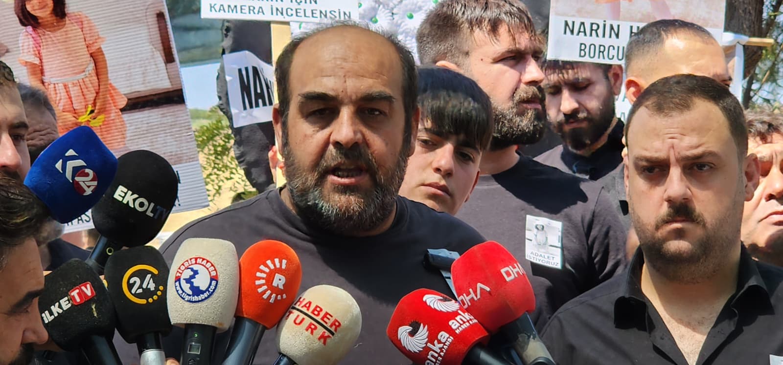 Narin Güran mezarı başında anma