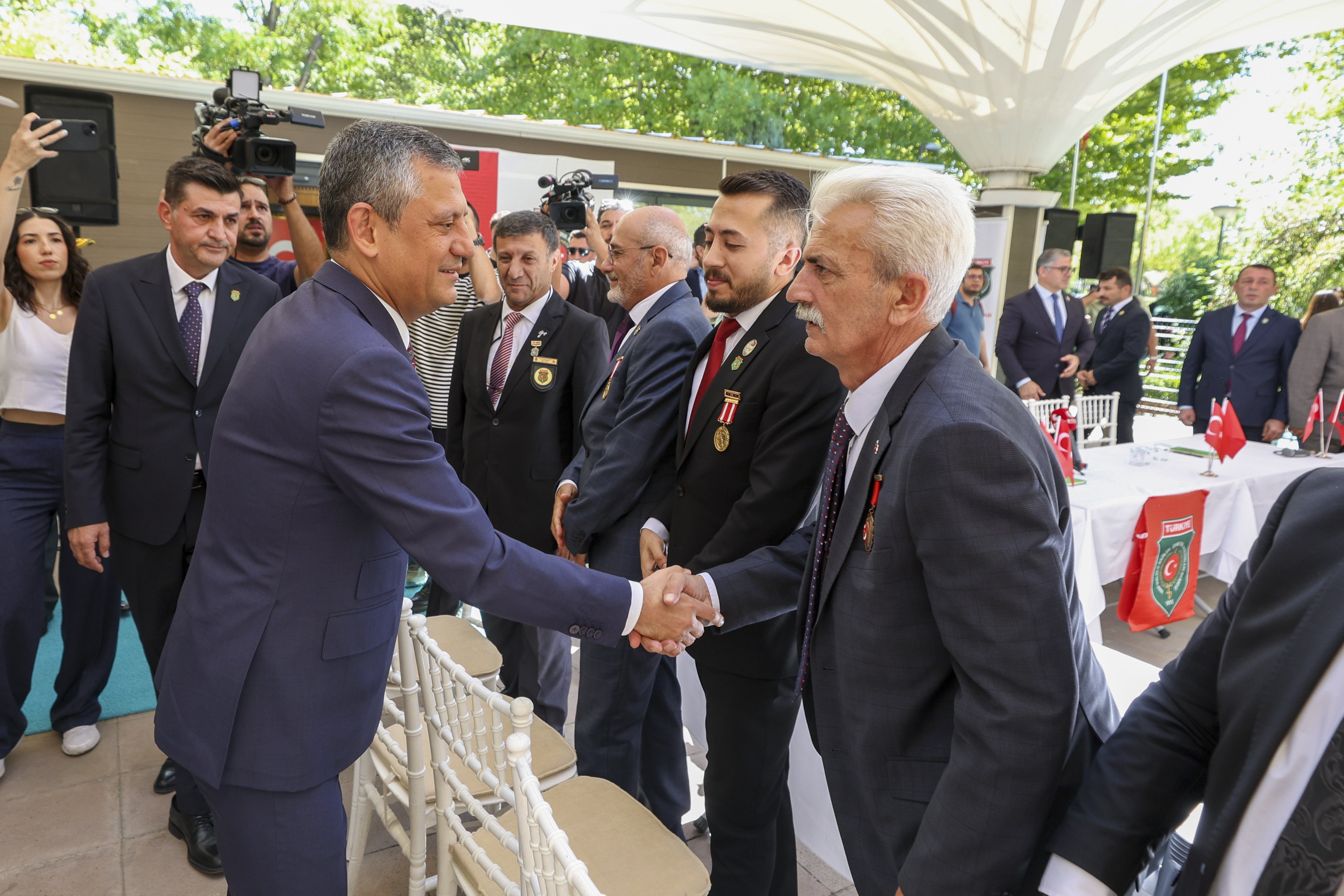 Özgür Özel