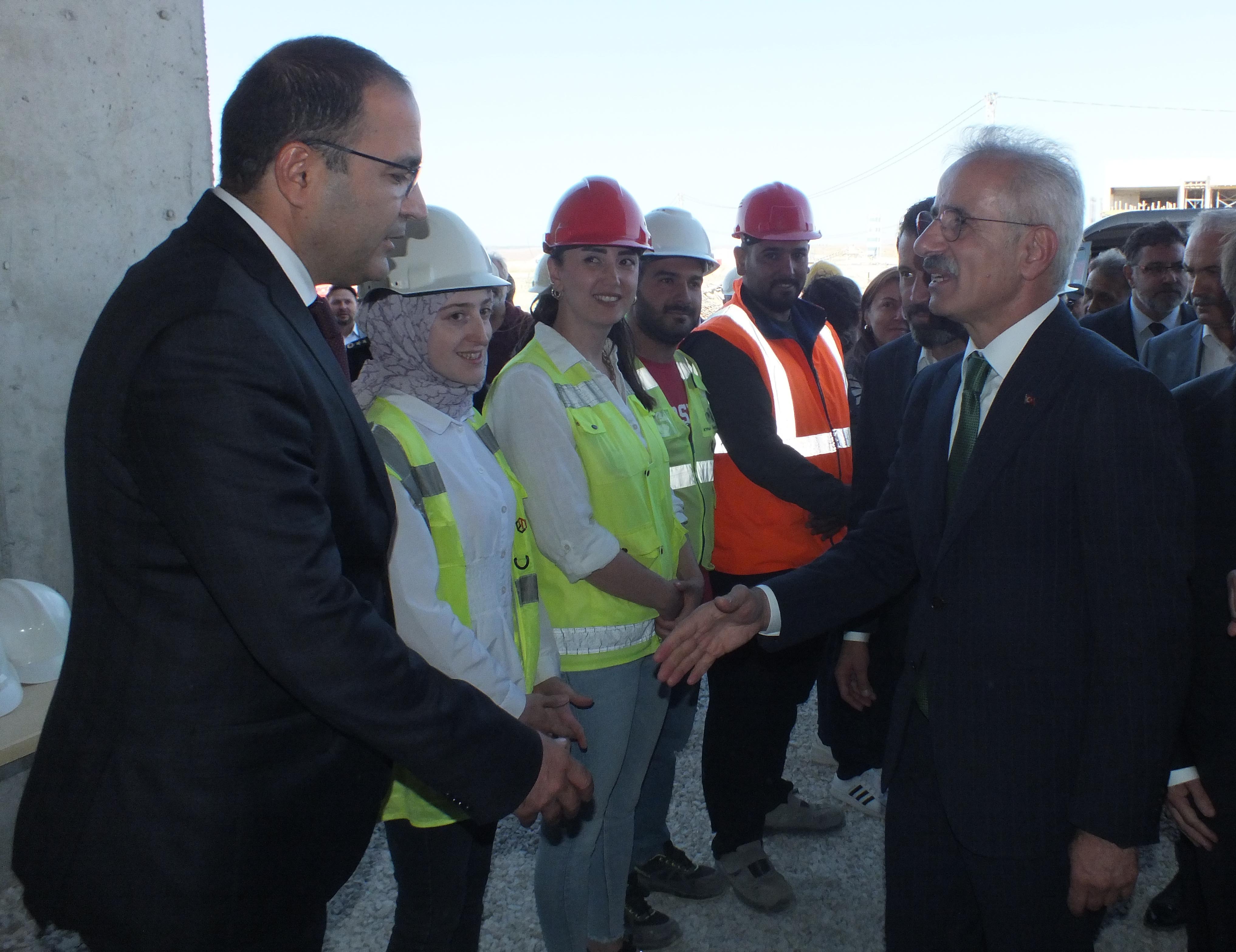 Bakan Uraloğlu Yozgat Havalimanı inşaatında