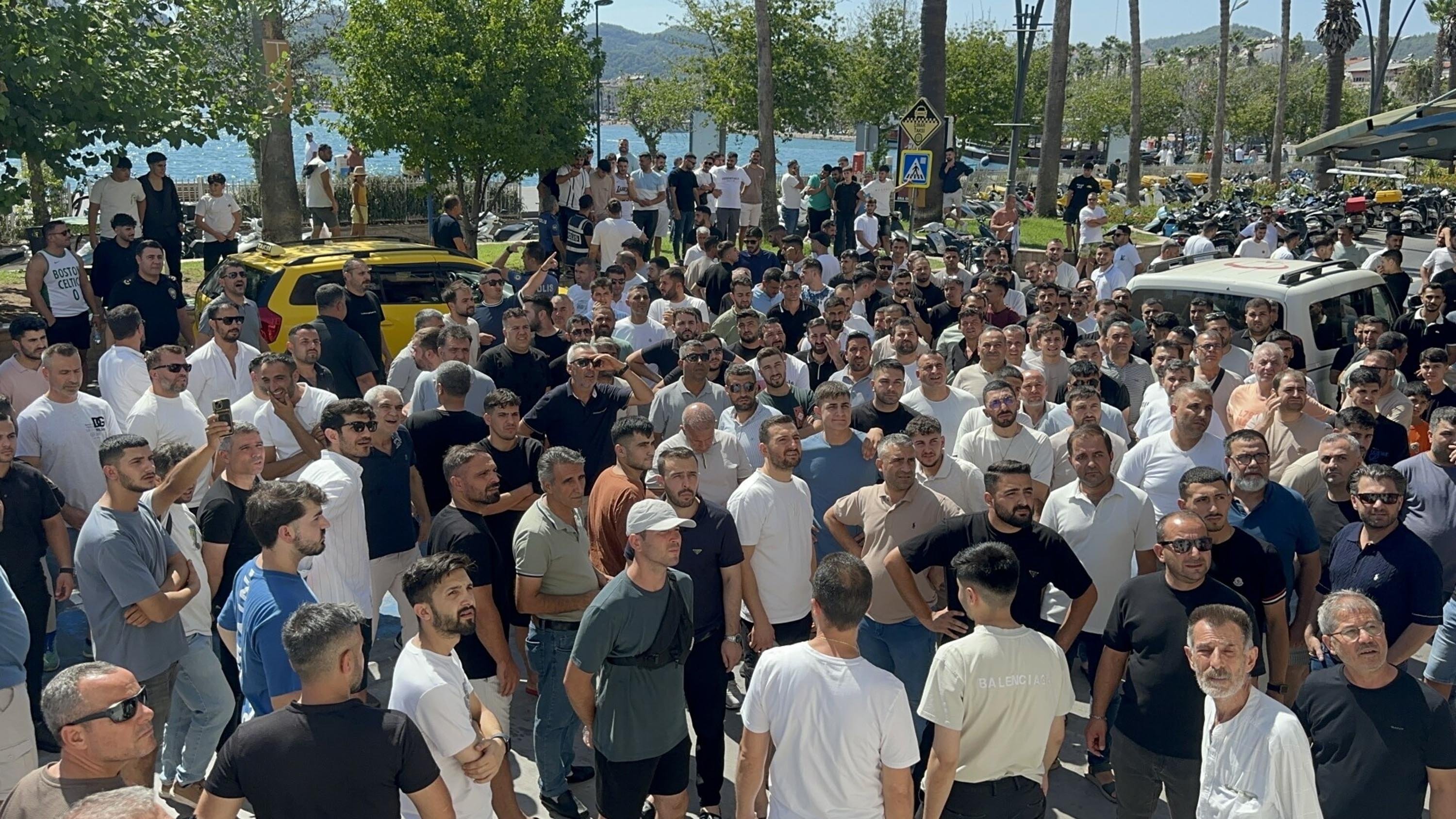 Marmaris Kaymakamlık Önü