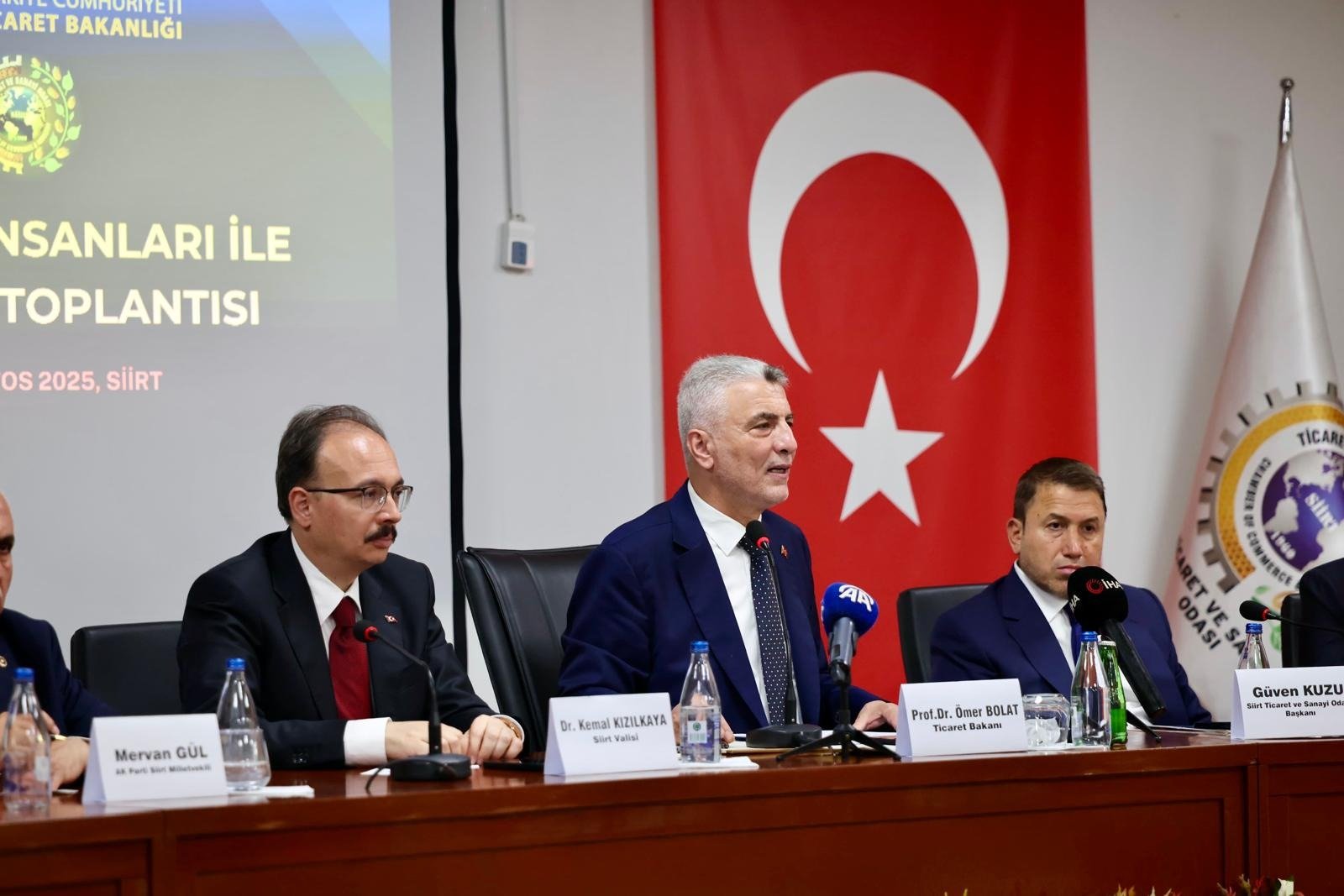 Bakan Bolat Konuşma Yapıyor