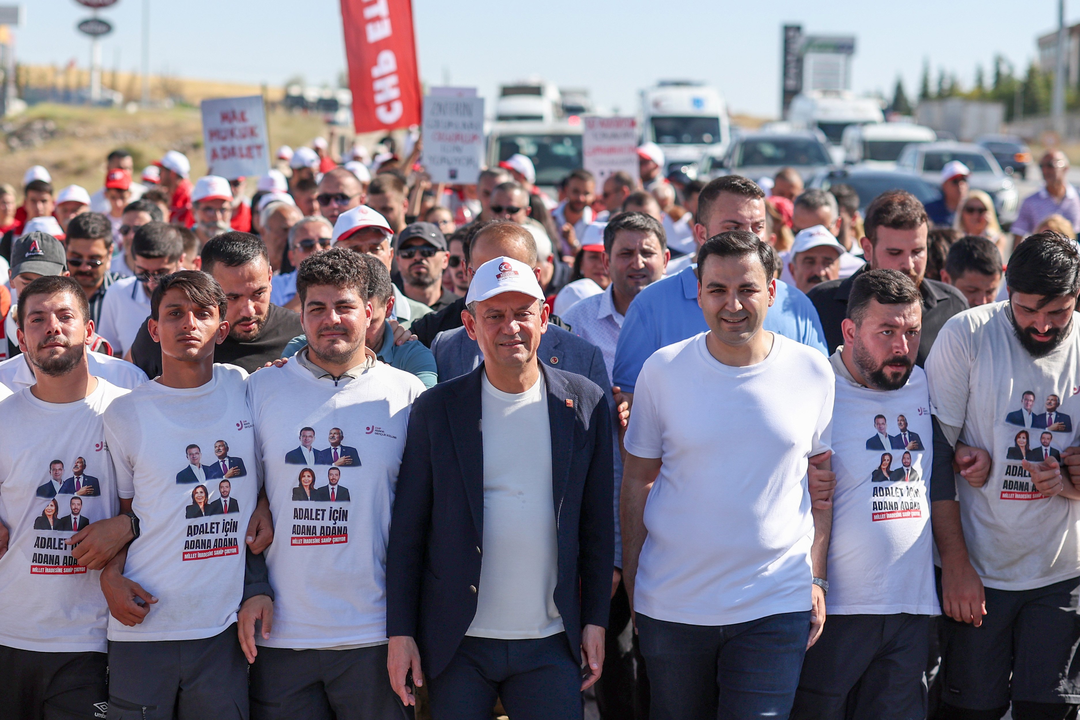 Özgür Özel Yürüyüş