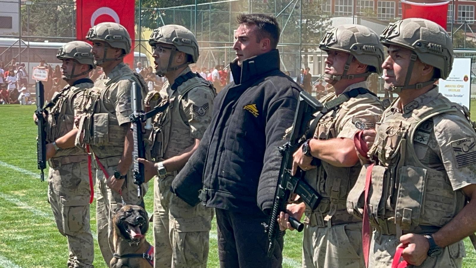 JAKEM eğitimli köpekler