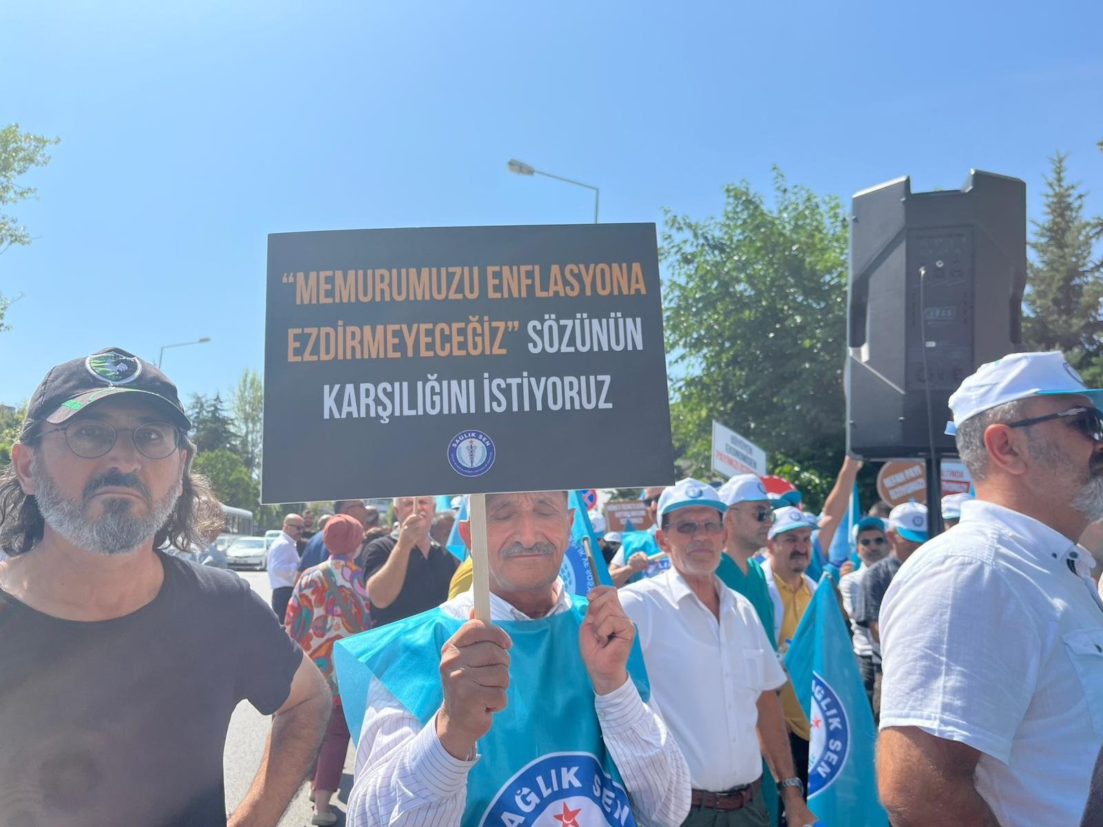 Sağlık-Sen üyeleri oturma eyleminde