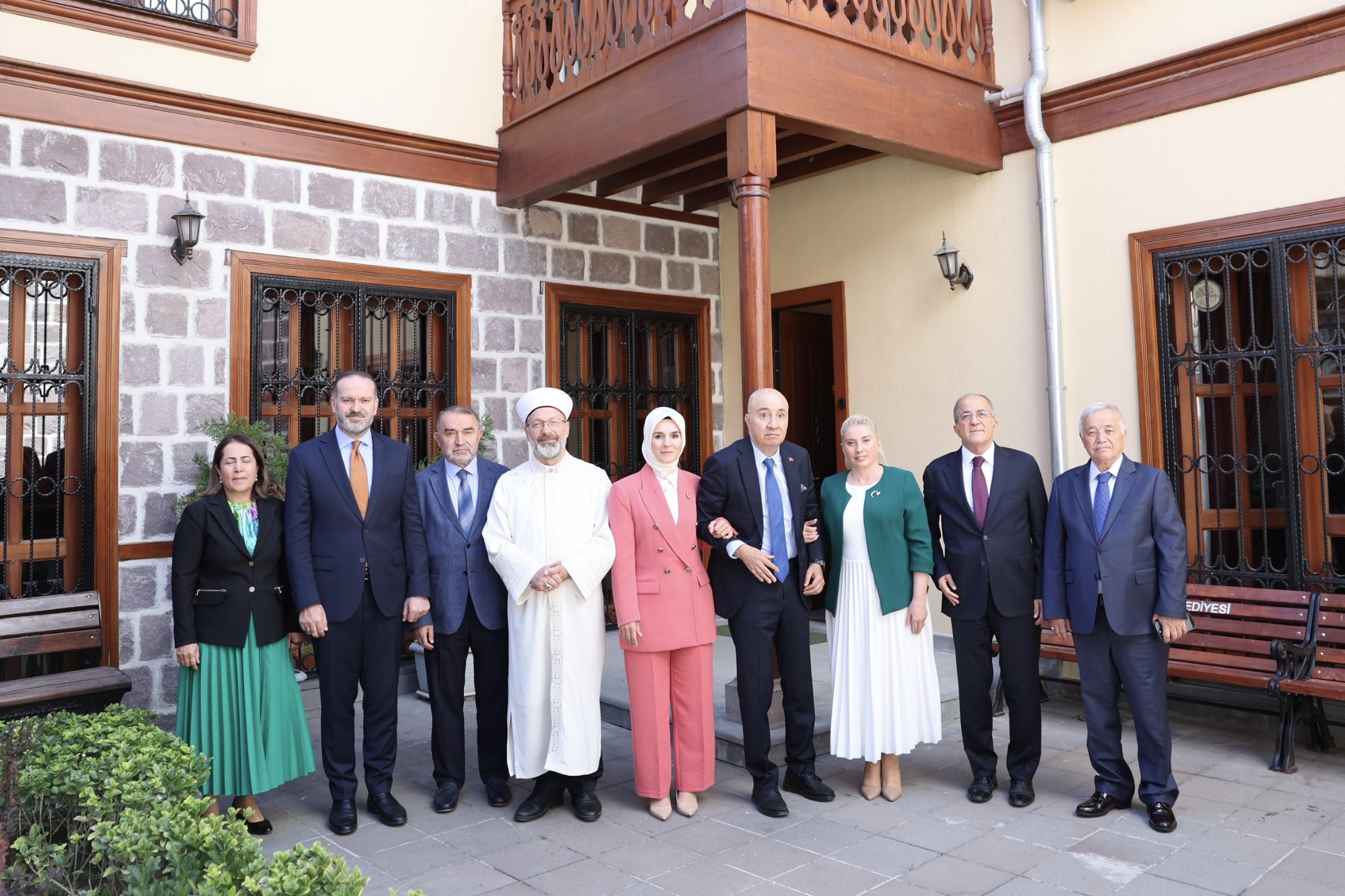 Bakan Göktaş Açıklama Yapıyor