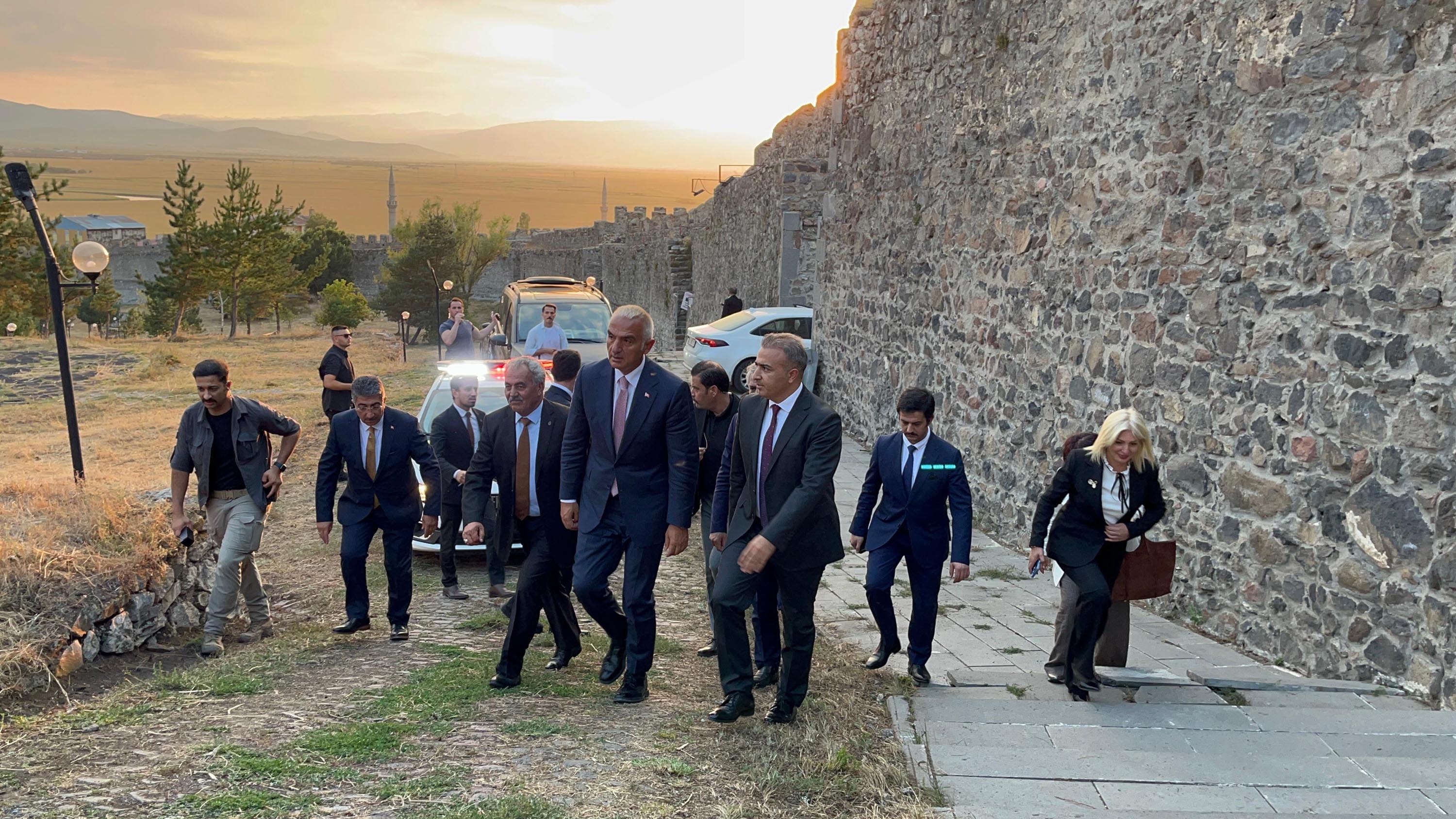 Bakan Mehmet Nuri Ersoy Ardahan Valiliği ziyareti