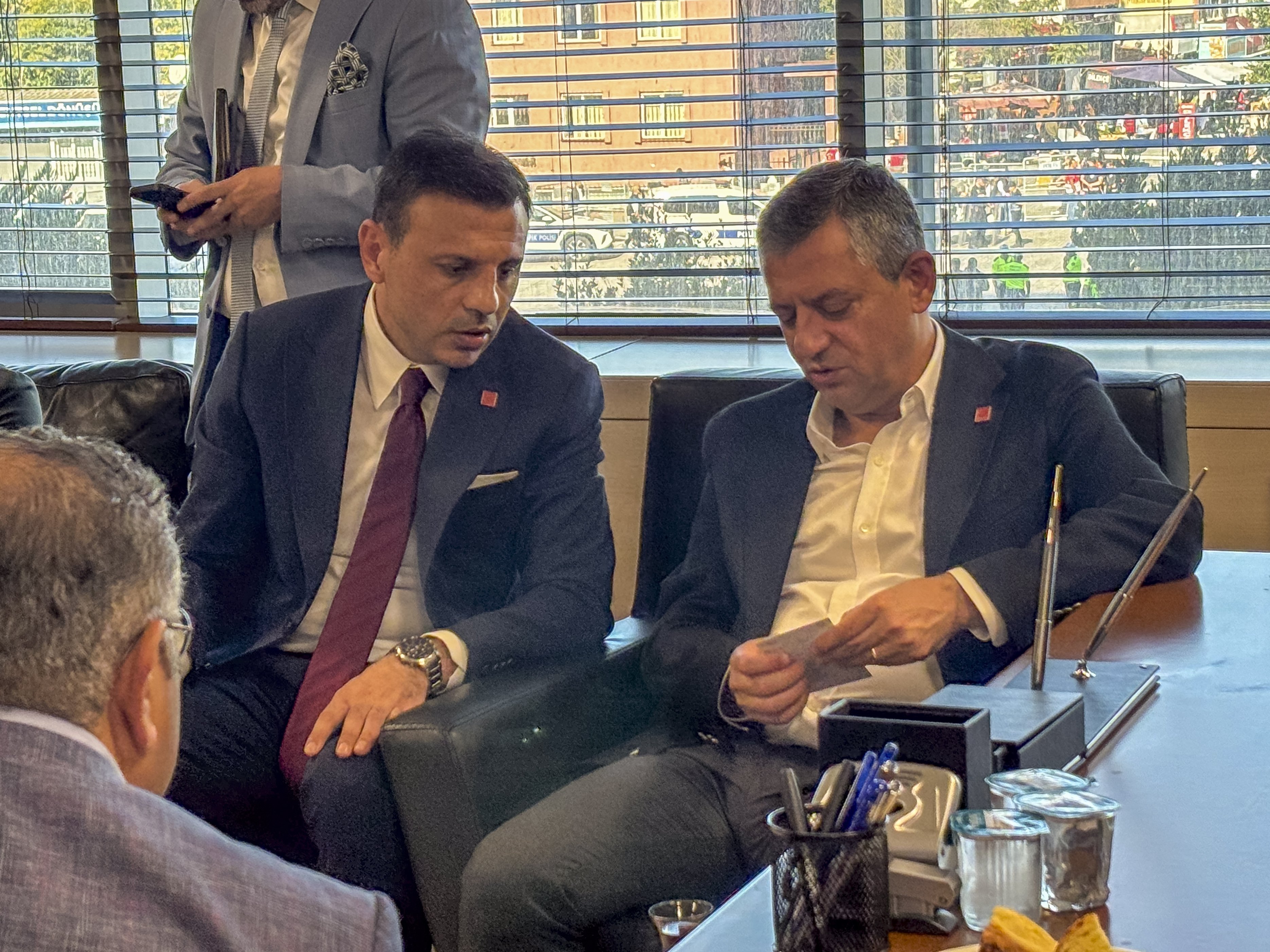 Özgür Özel siyaset