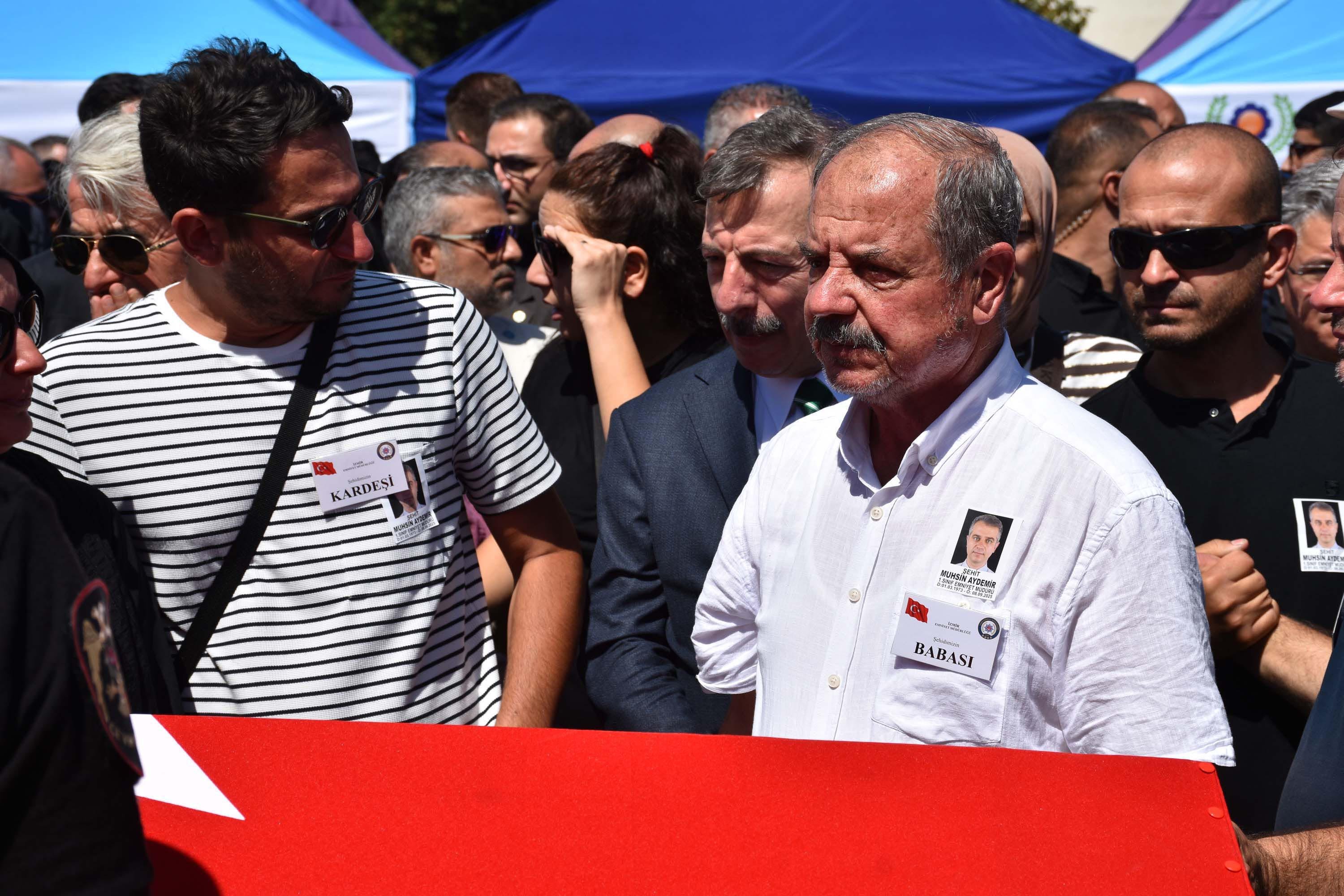 İzmir Valisi şehit polisler