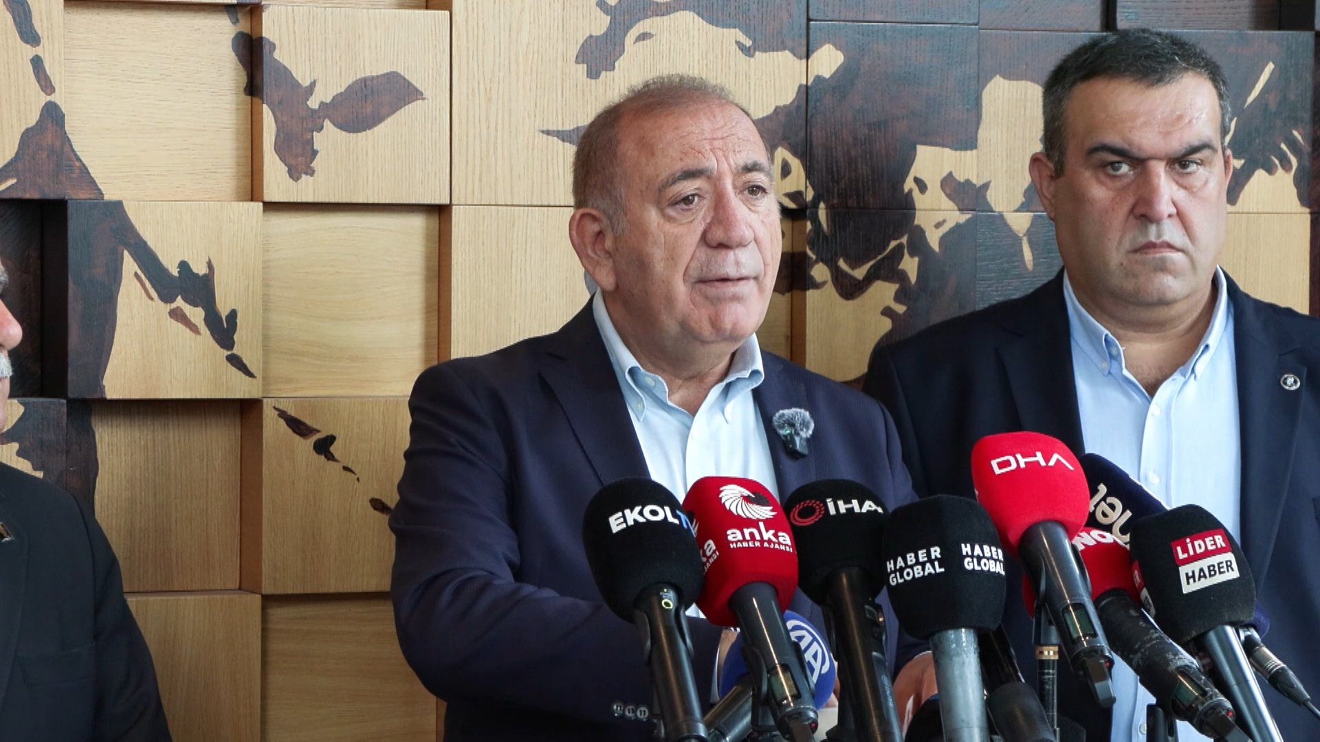 Gürsel Tekin açıklama