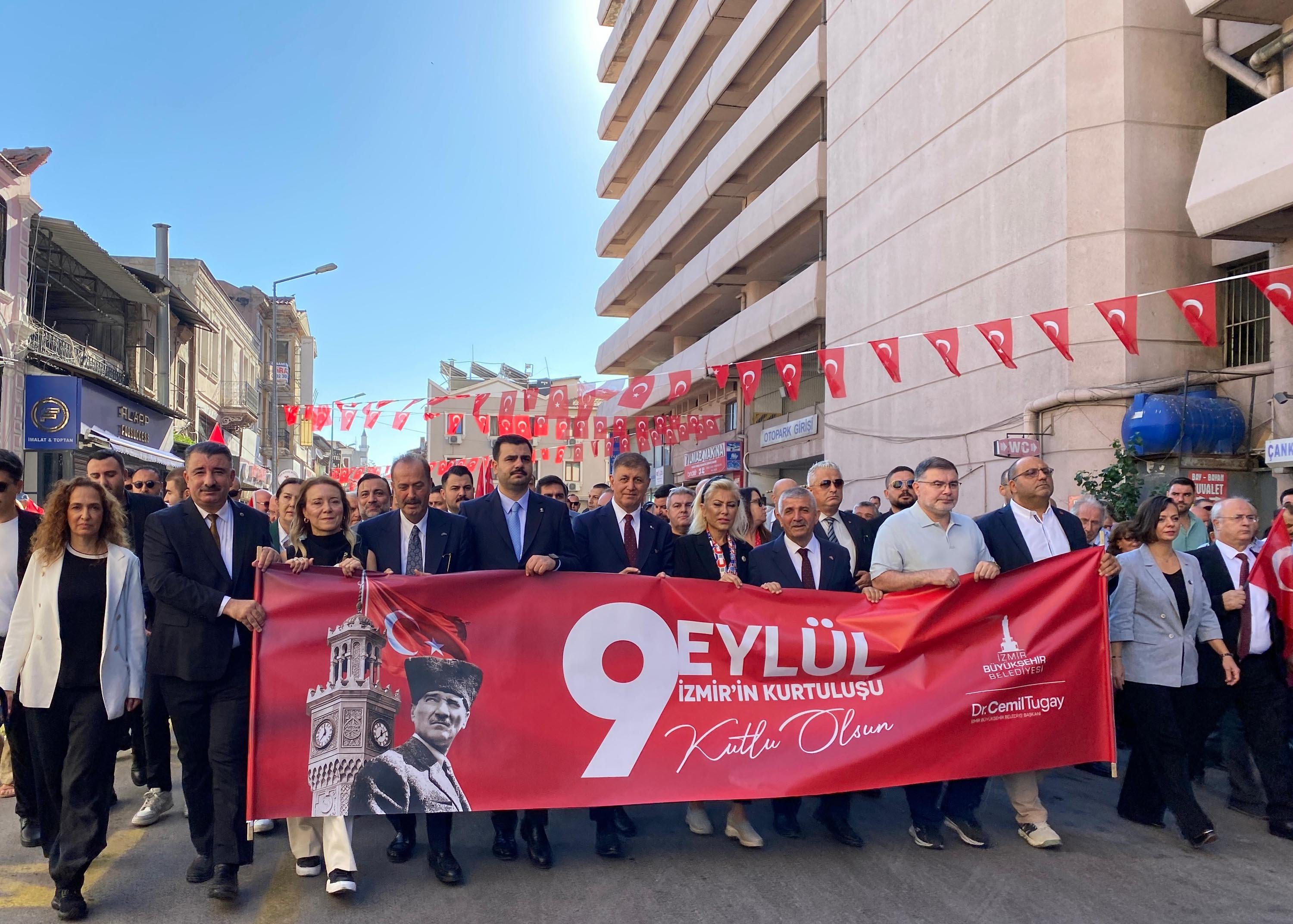 İzmir Zafer Yürüyüşü