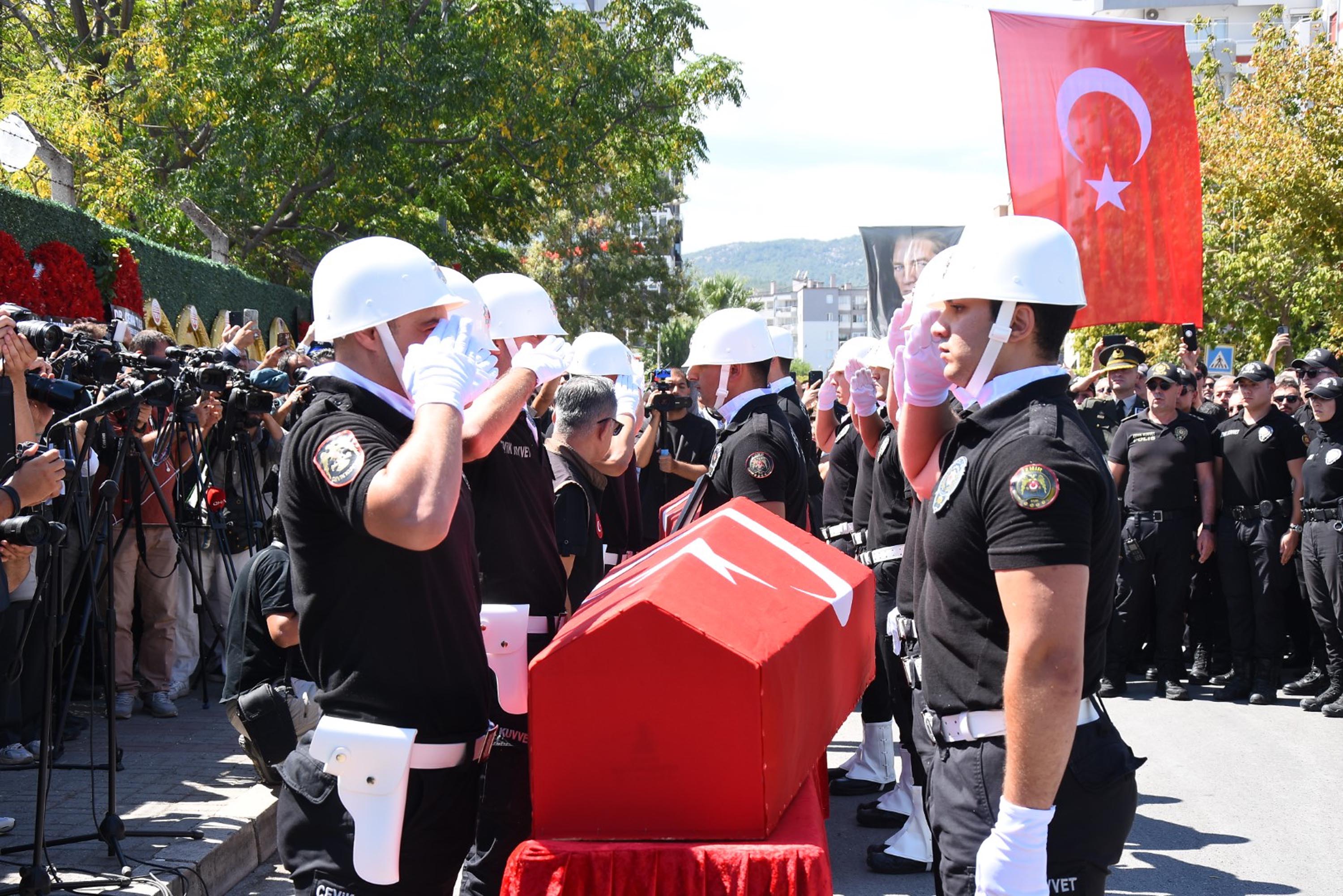 İzmir Şehitlik Töreni