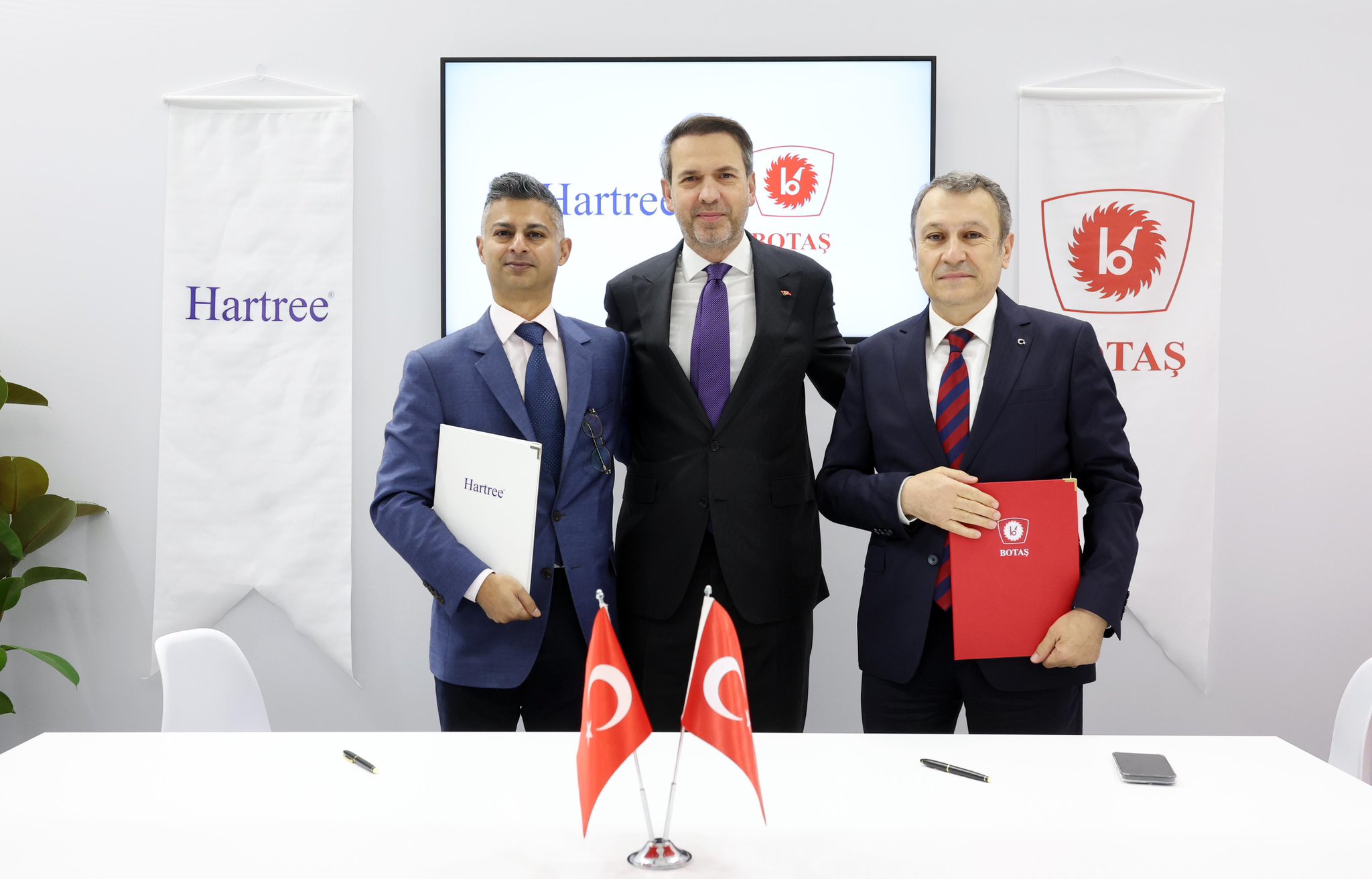 Alparslan Bayraktar LNG Anlaşması