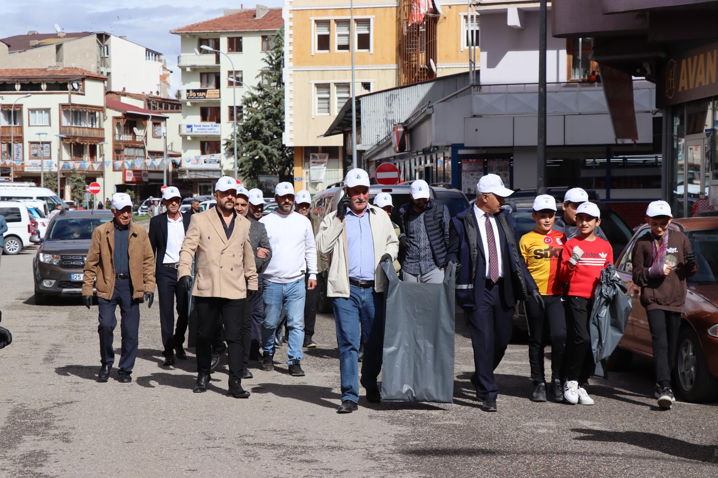 Oltu Belediye Başkanı Adem Çelebi