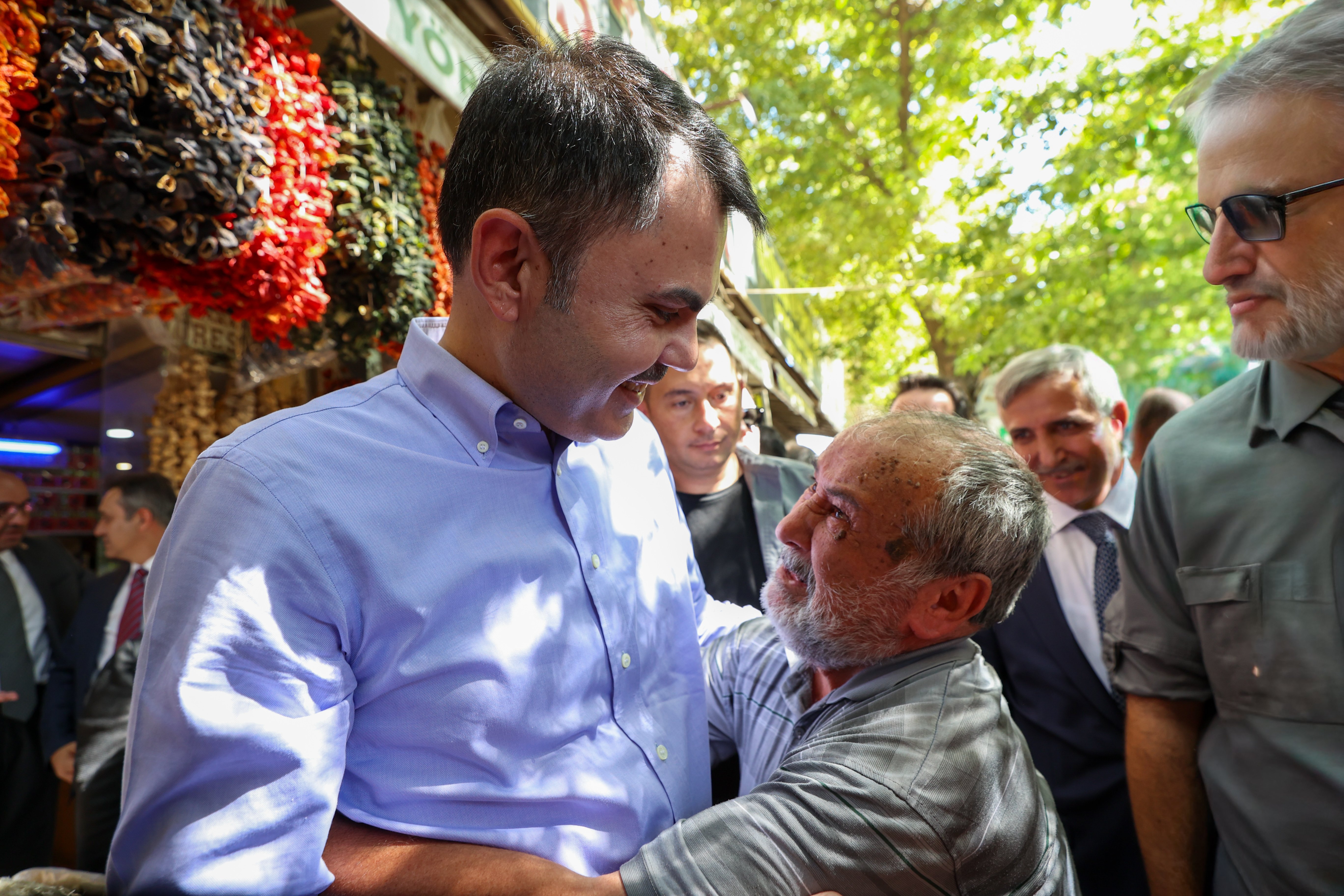 Bakan Kurum esnaf ziyareti