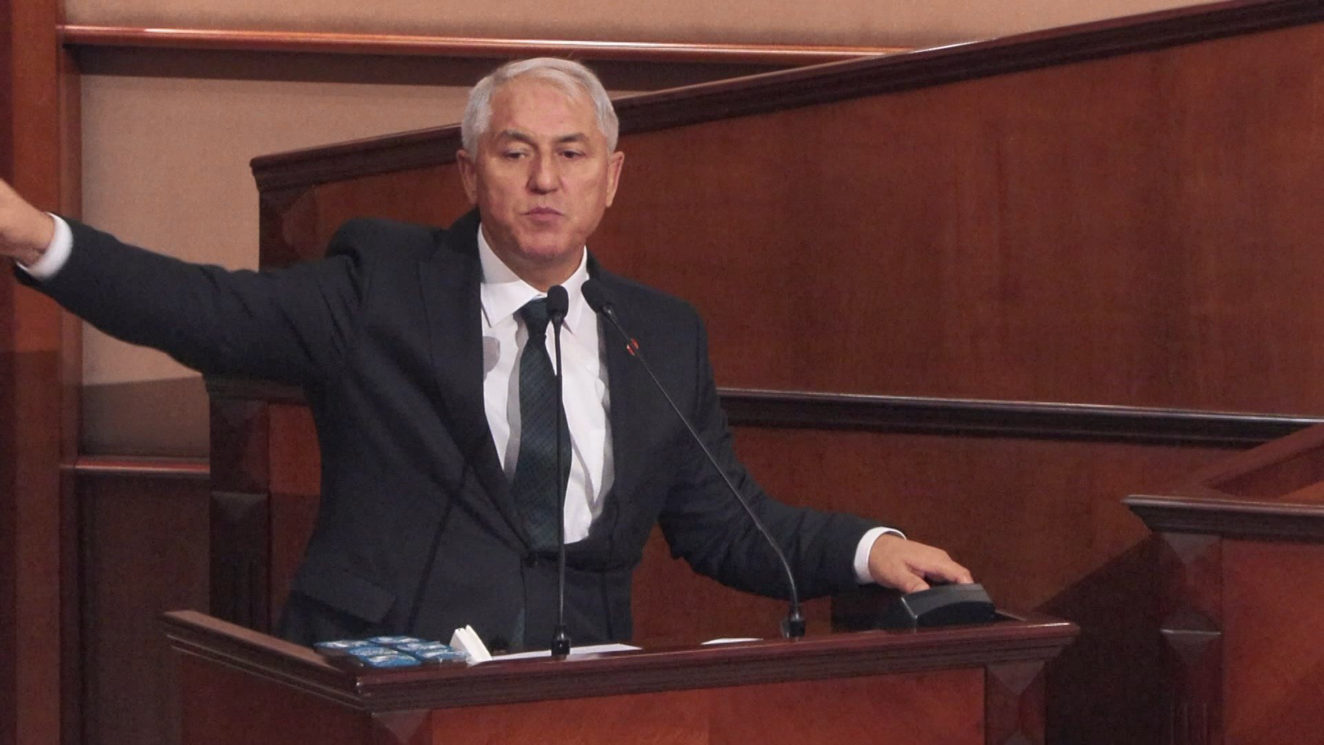 AK Parti Grup Başkanvekili Faruk Gökkuş