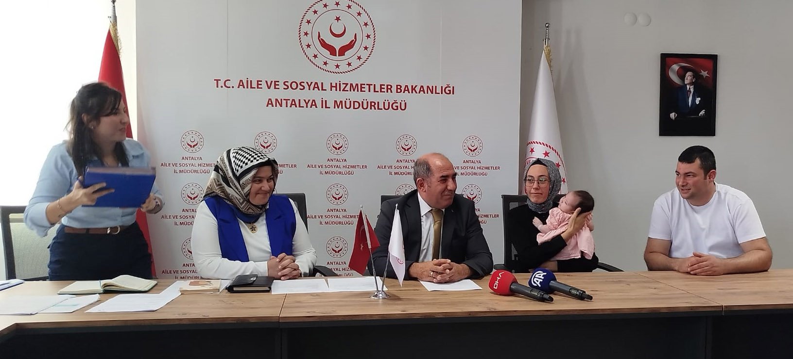 İlhan çifti Begüm bebekle