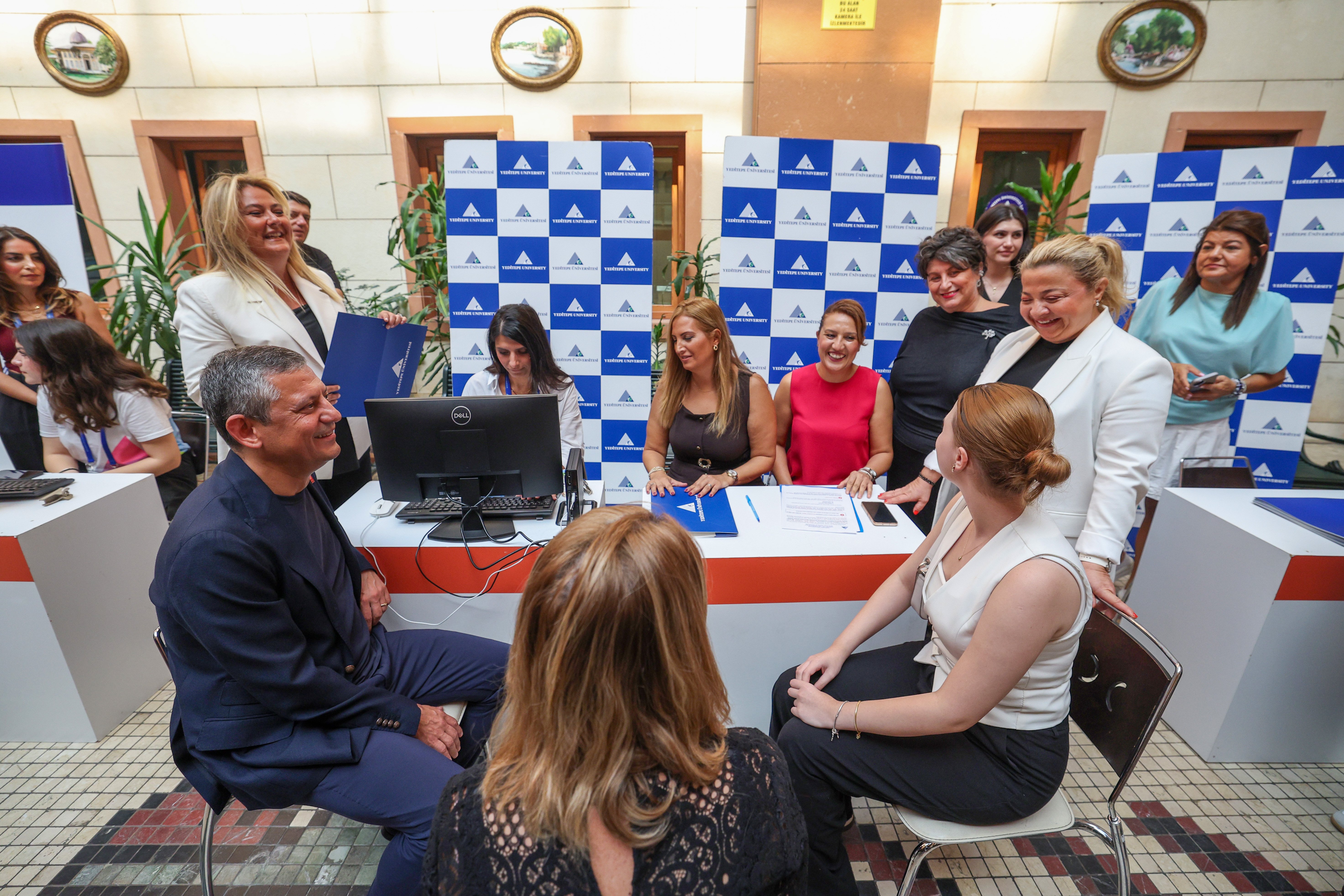 Özgür Özel Nurcan Zeyrek