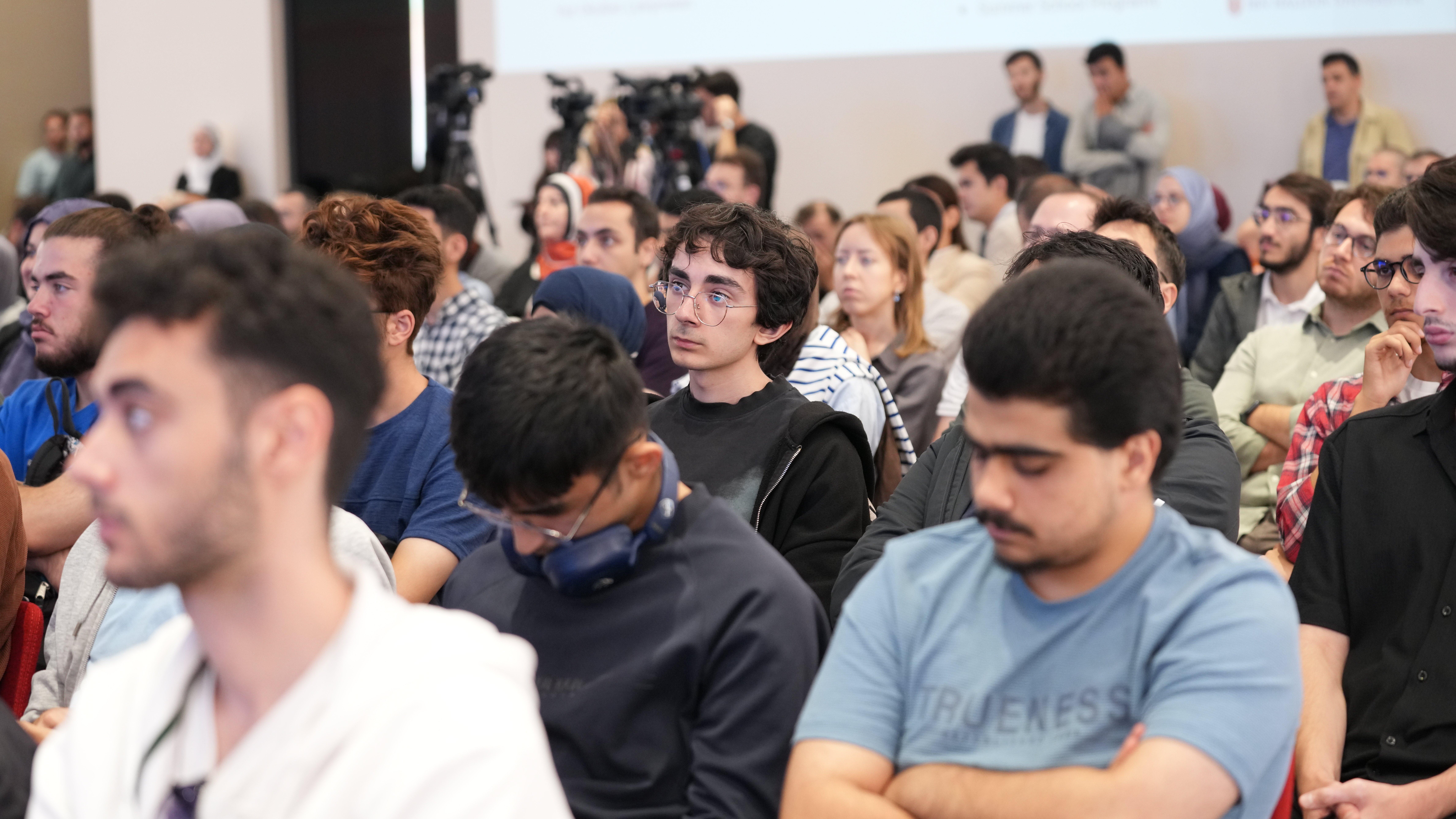 İbn Haldun Üniversitesi akademik kadro