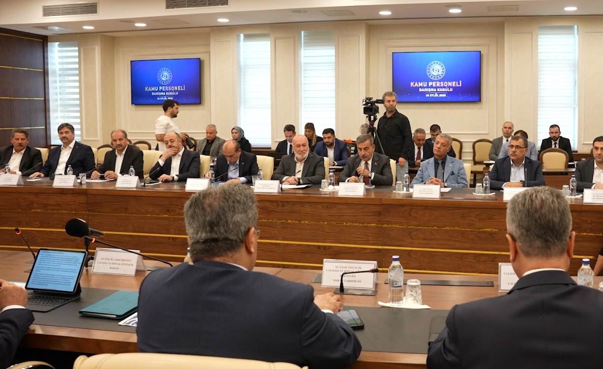 Bakan Vedat Işıkhan Kamu Personeli Danışma Kurulu