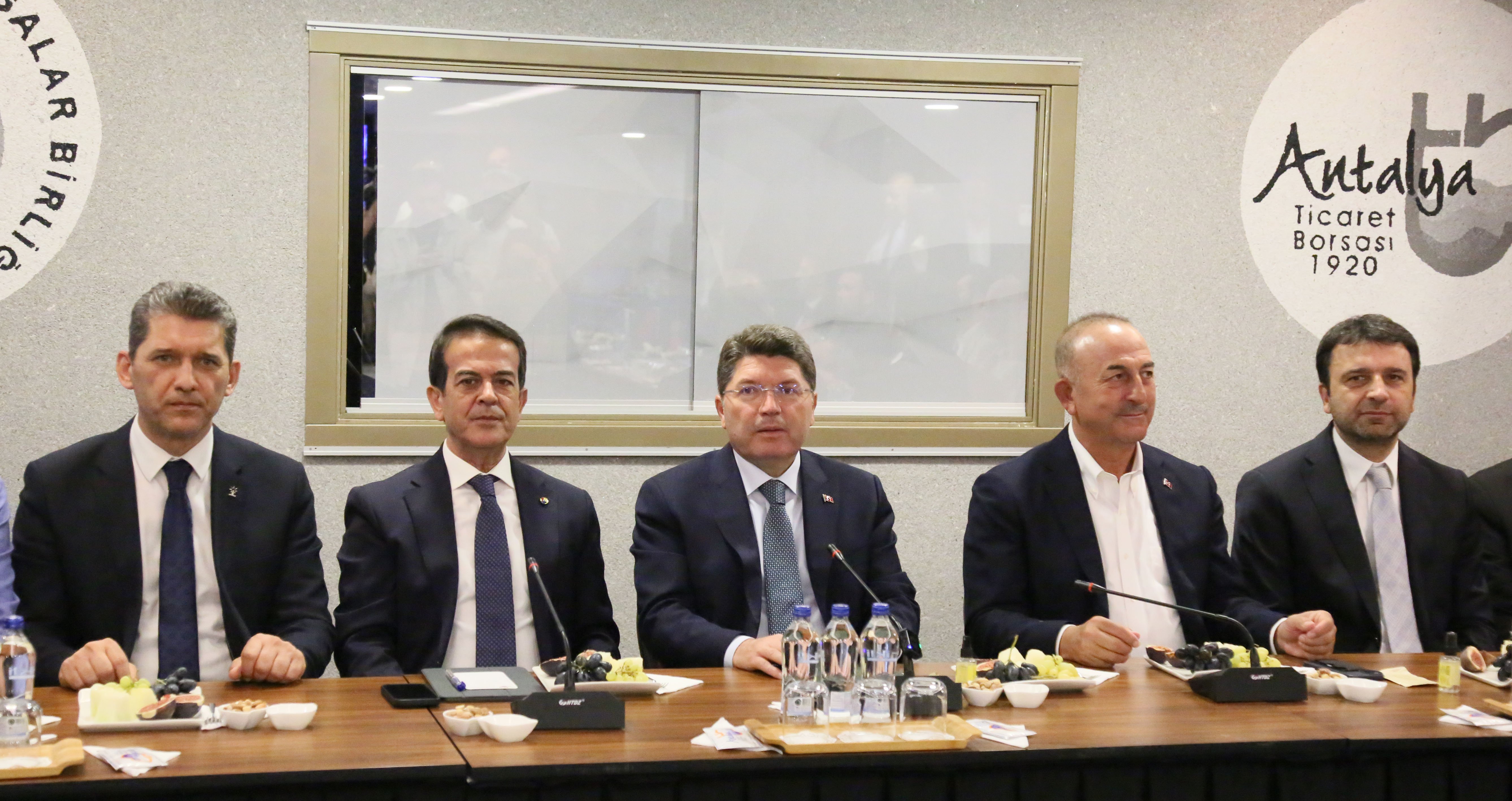 Adalet Bakanı Yılmaz Tunç konuşma yapıyor
