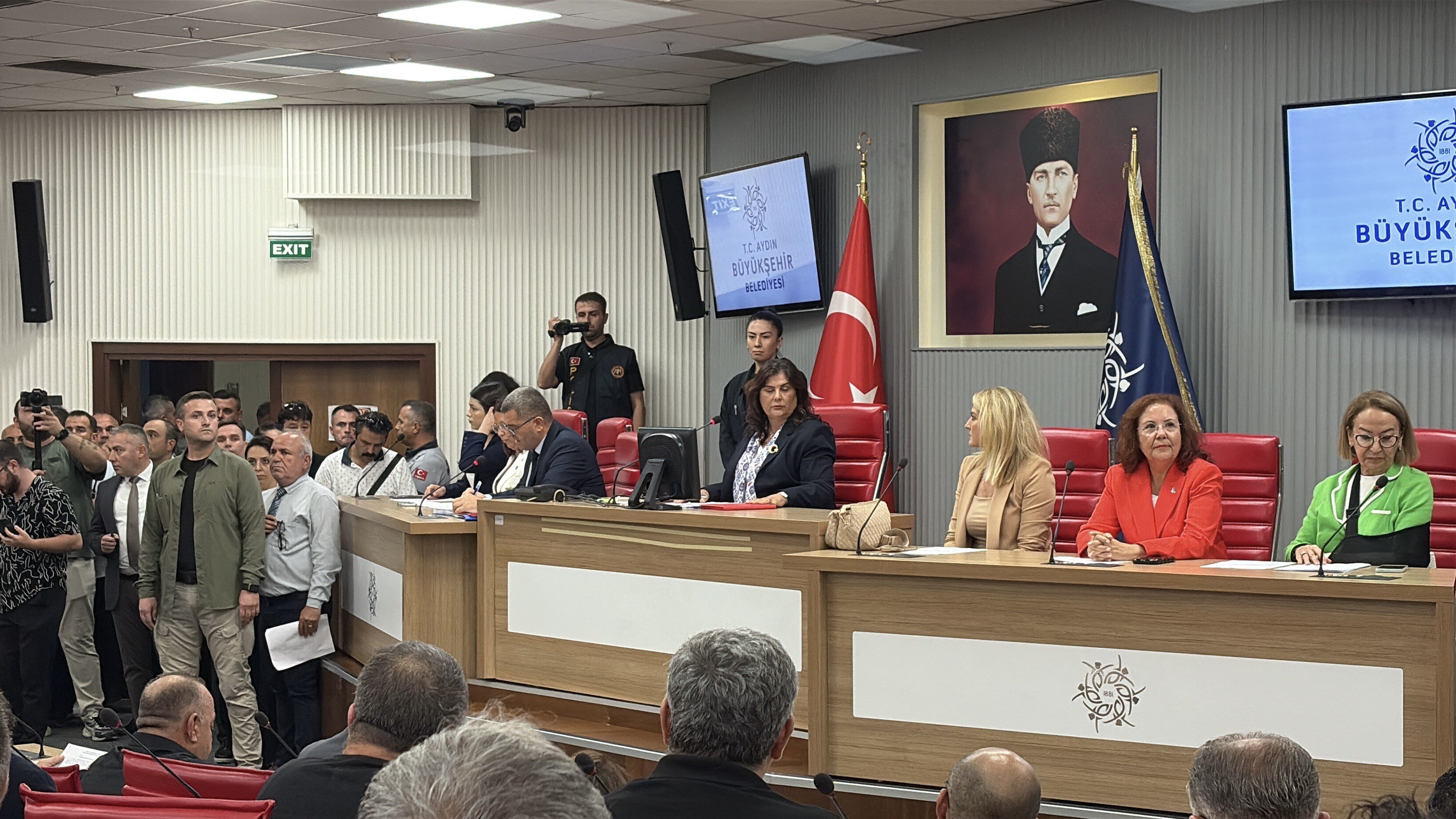 Özlem Çerçioğlu Meclis Toplantısı