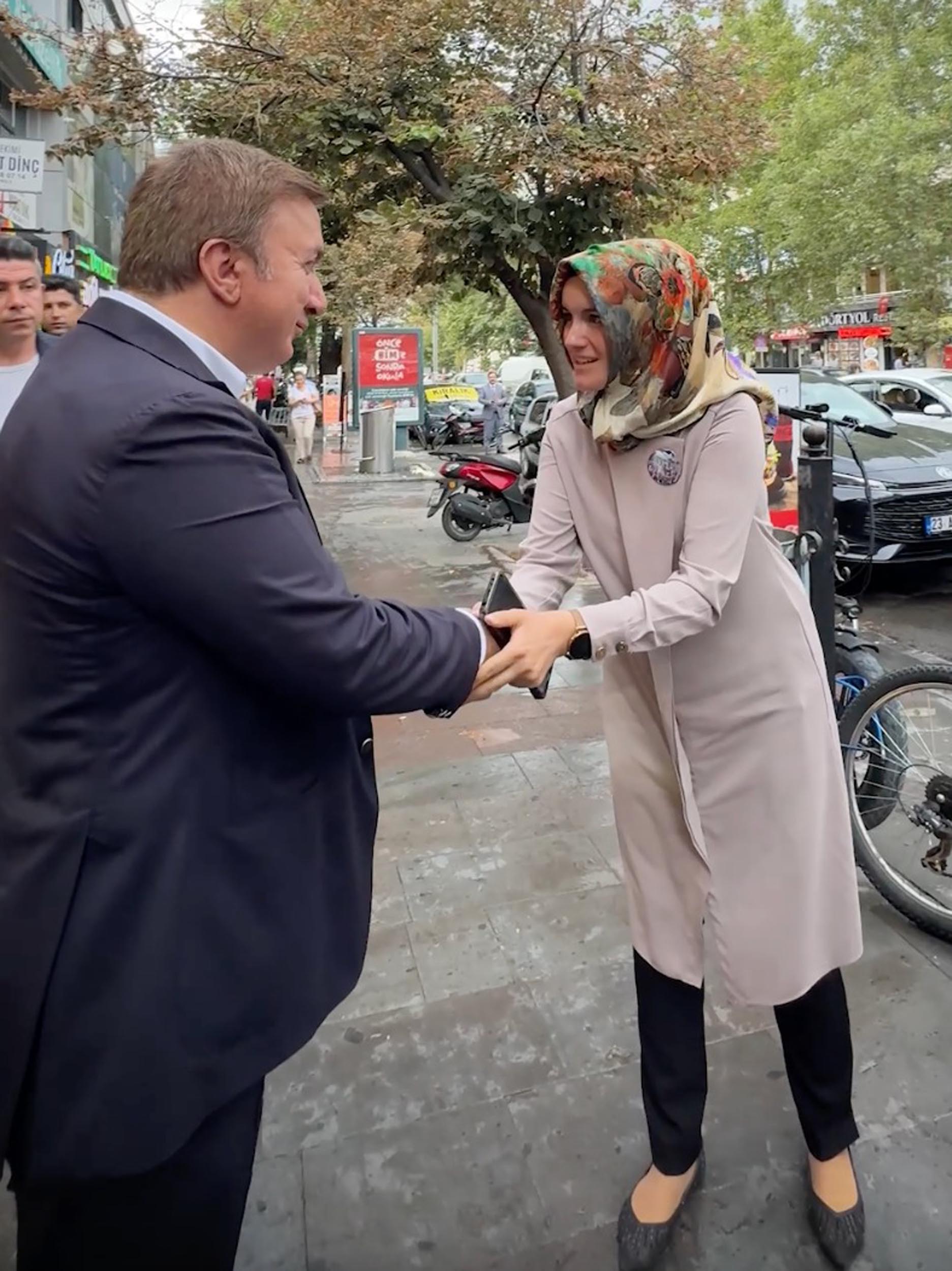 Vali Aydoğdu ve Kübra Aydın