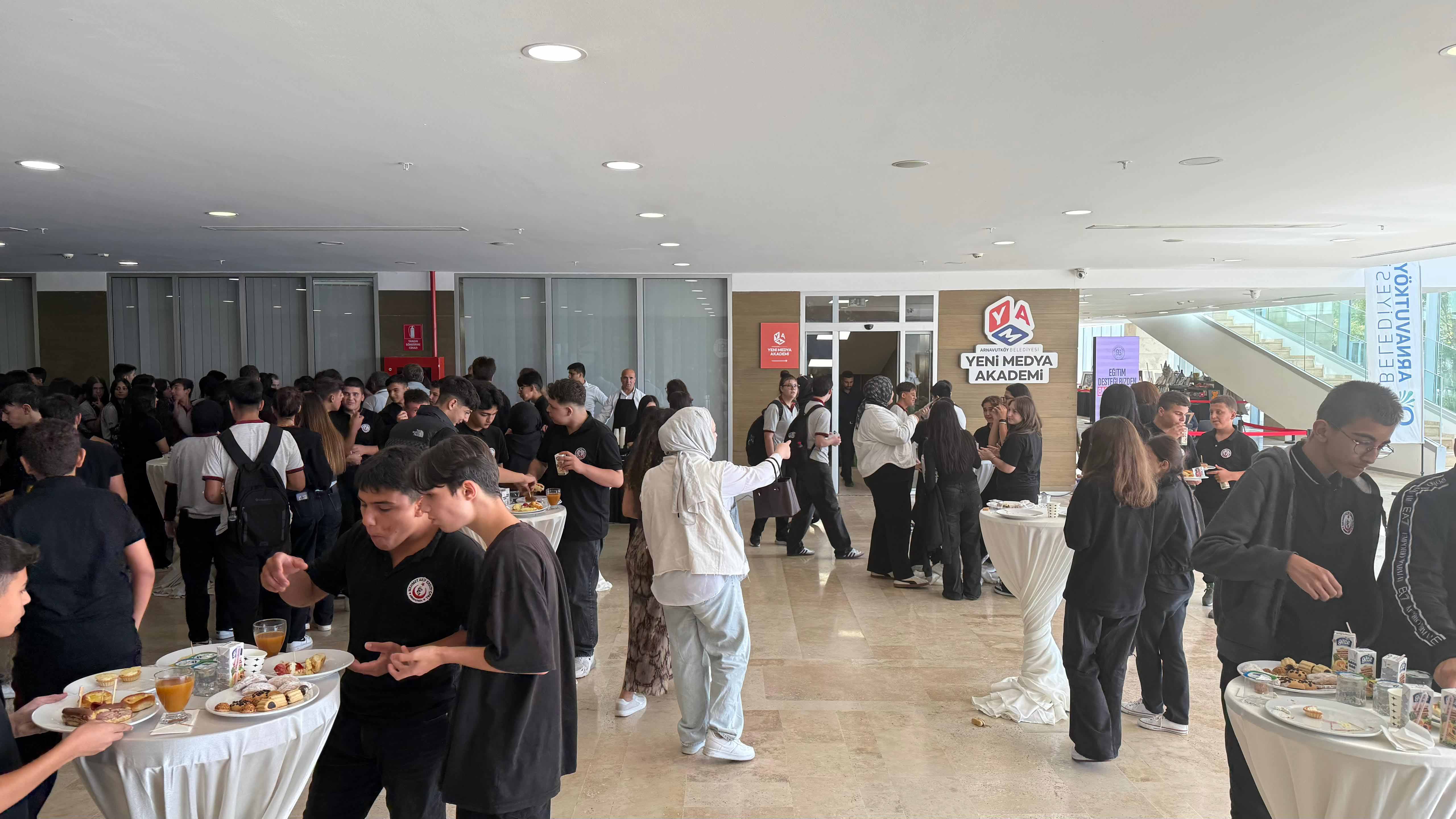 Yeni Medya Akademi eğitim sınıfları