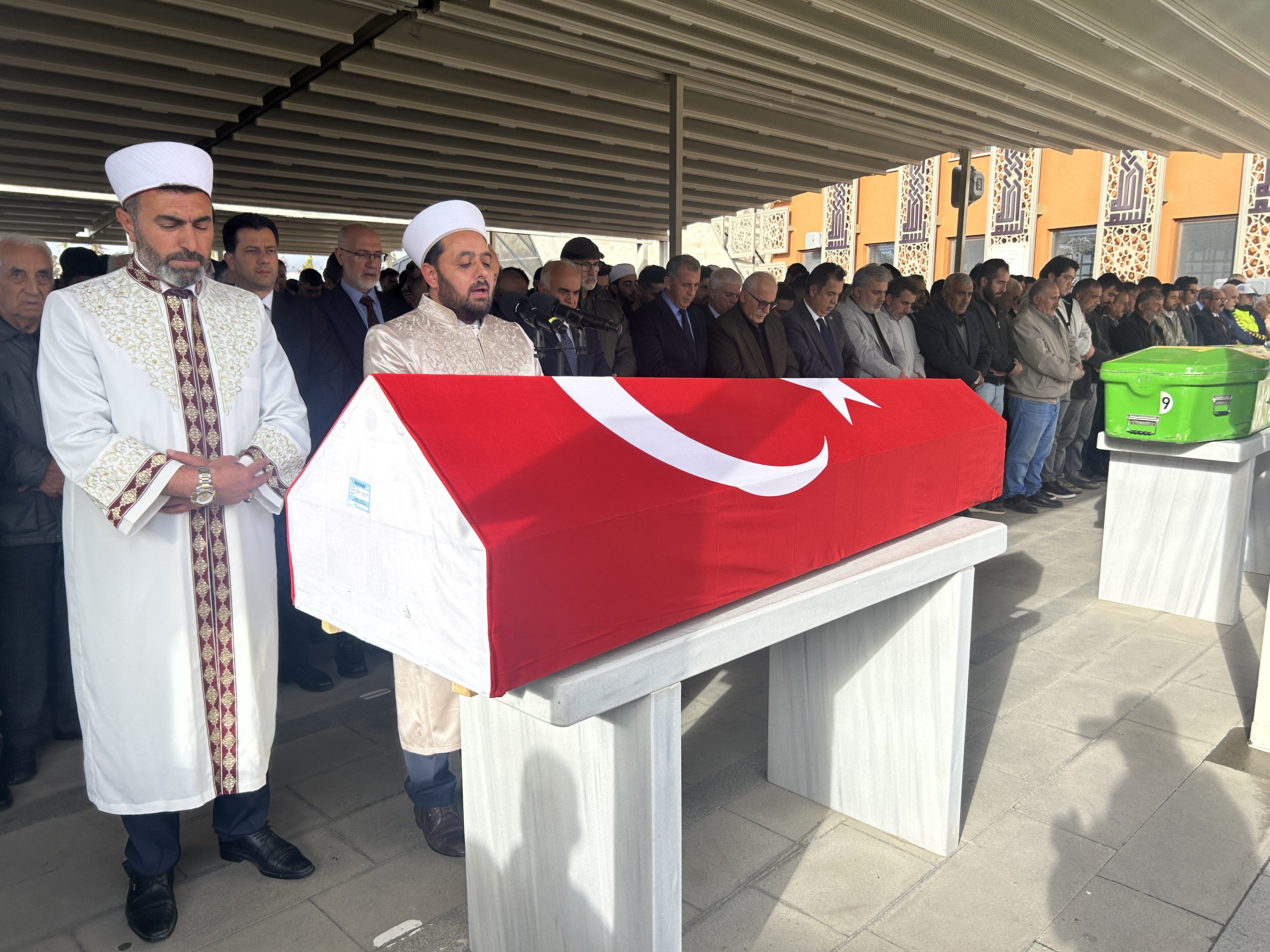 Yavuz Bülent Bakiler
