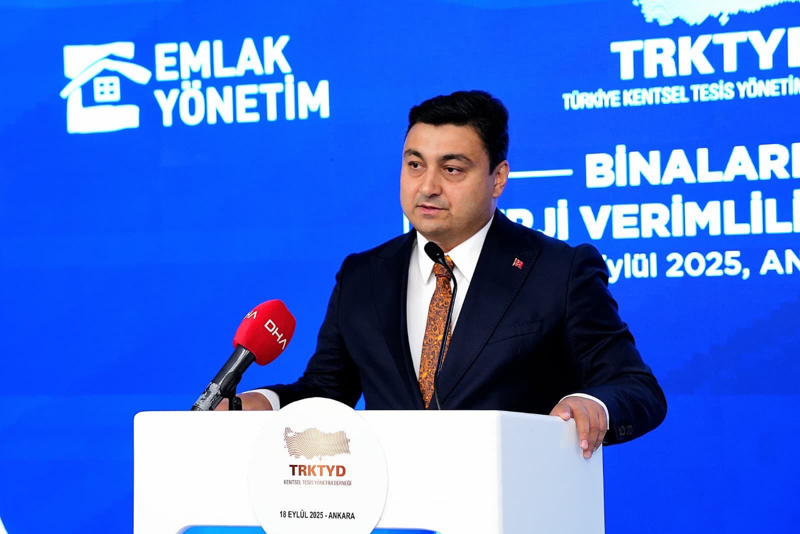 Suat Sandalcı