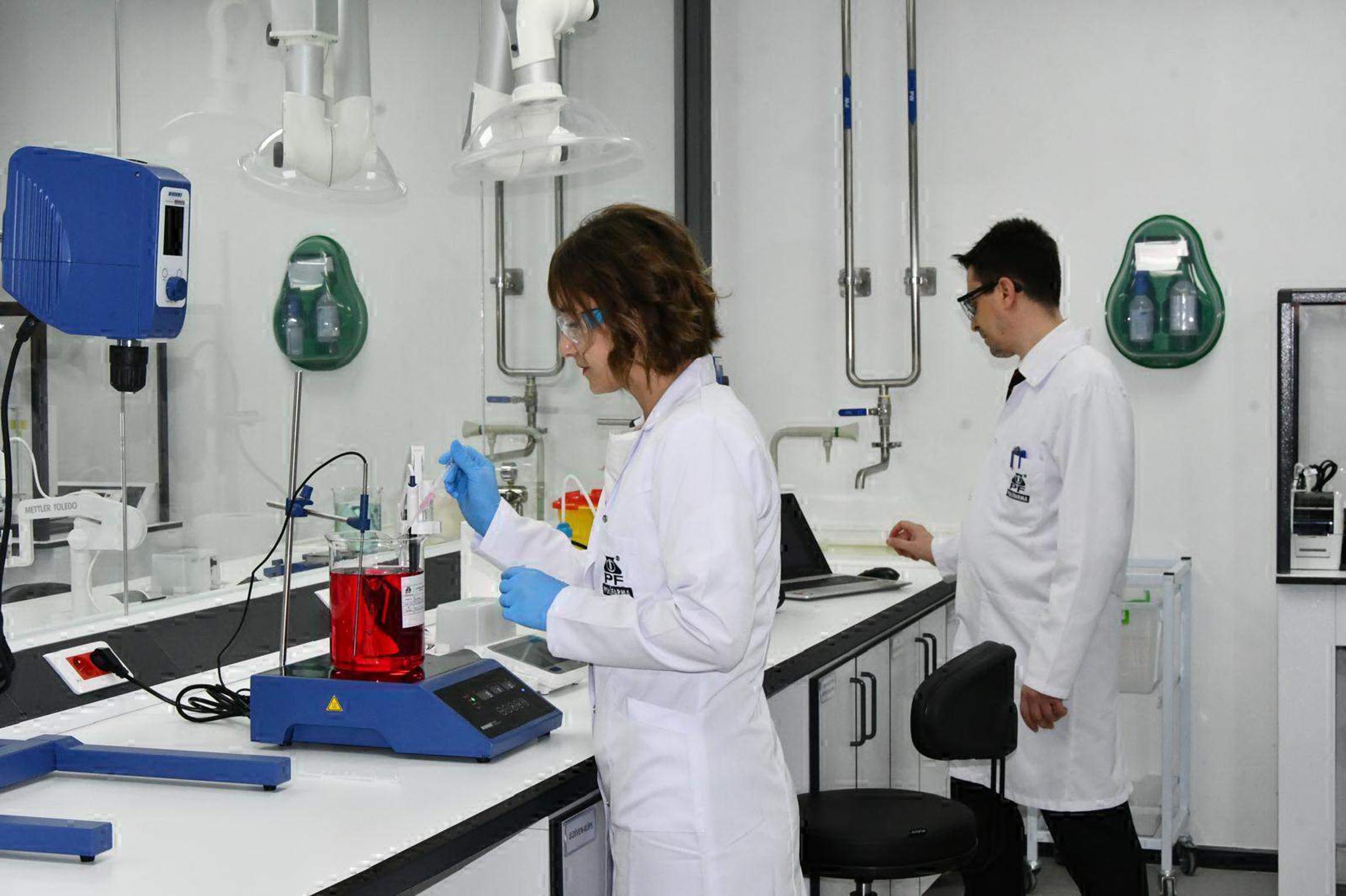 Bakan Memişoğlu Laboratuvar İncelemesi