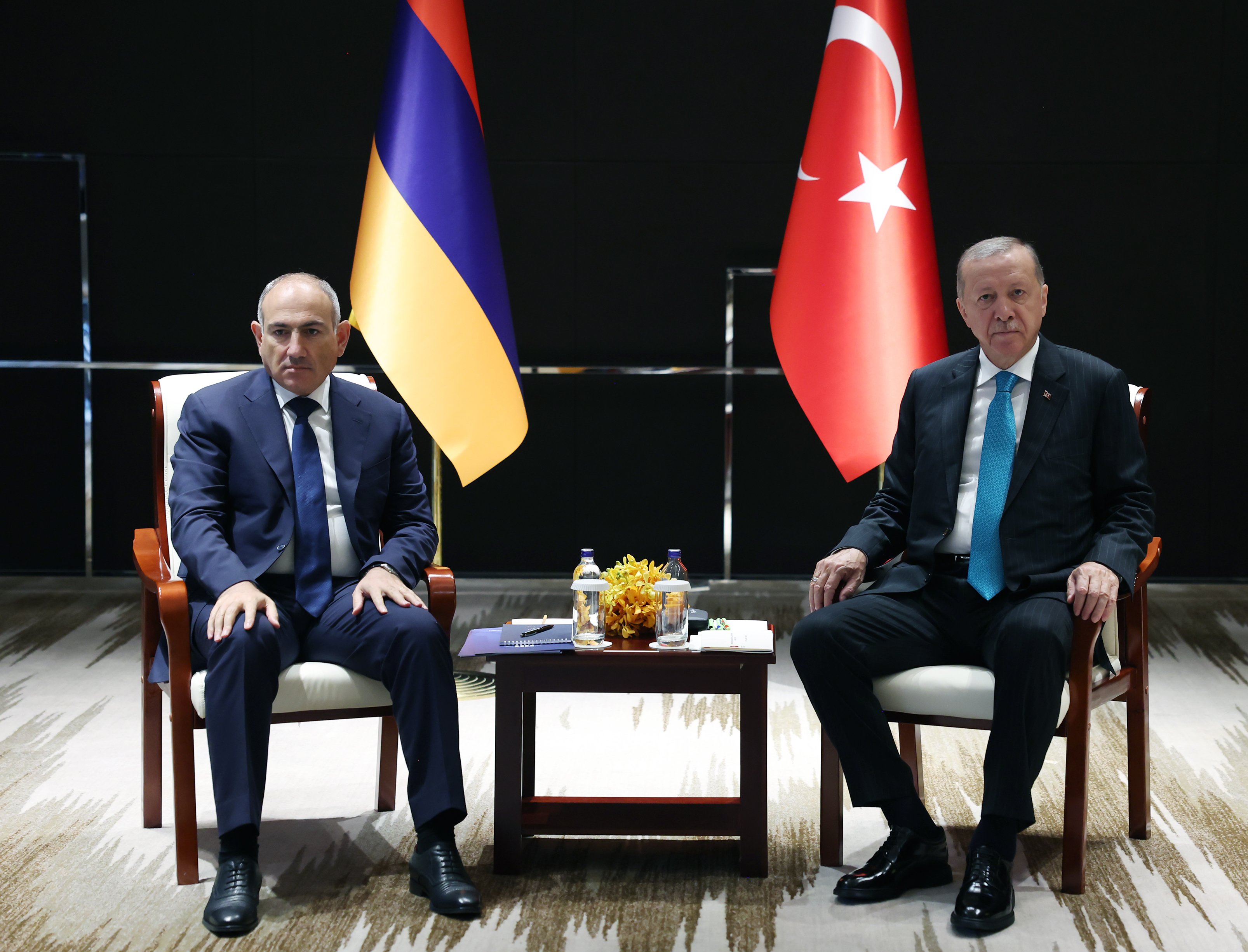 Cumhurbaşkanı Erdoğan Ermenistan Başbakanı Paşinyan görüşmesi